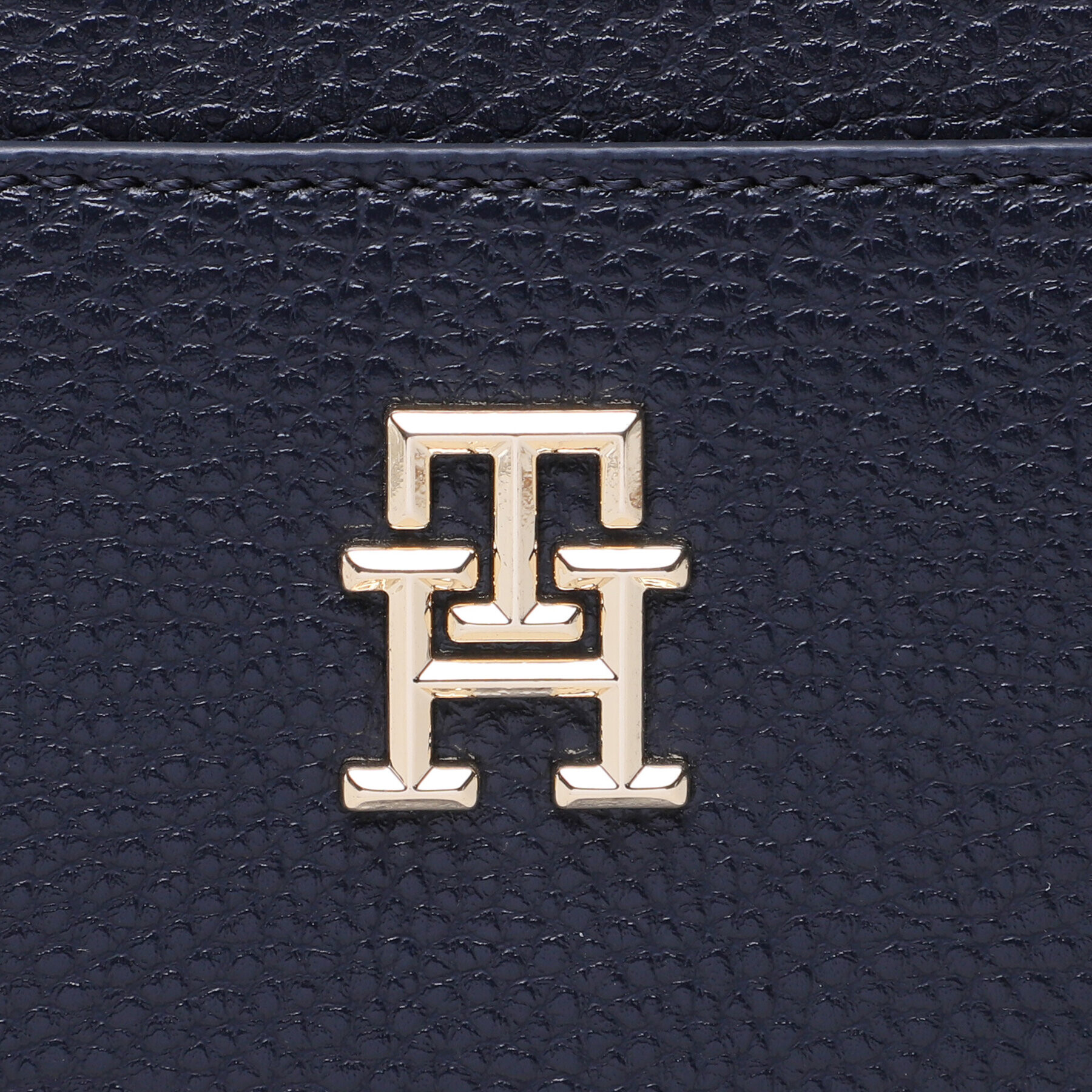 Tommy Hilfiger Дамска чанта Th Emblem Camera Bag AW0AW14501 Тъмносин - Pepit.bg