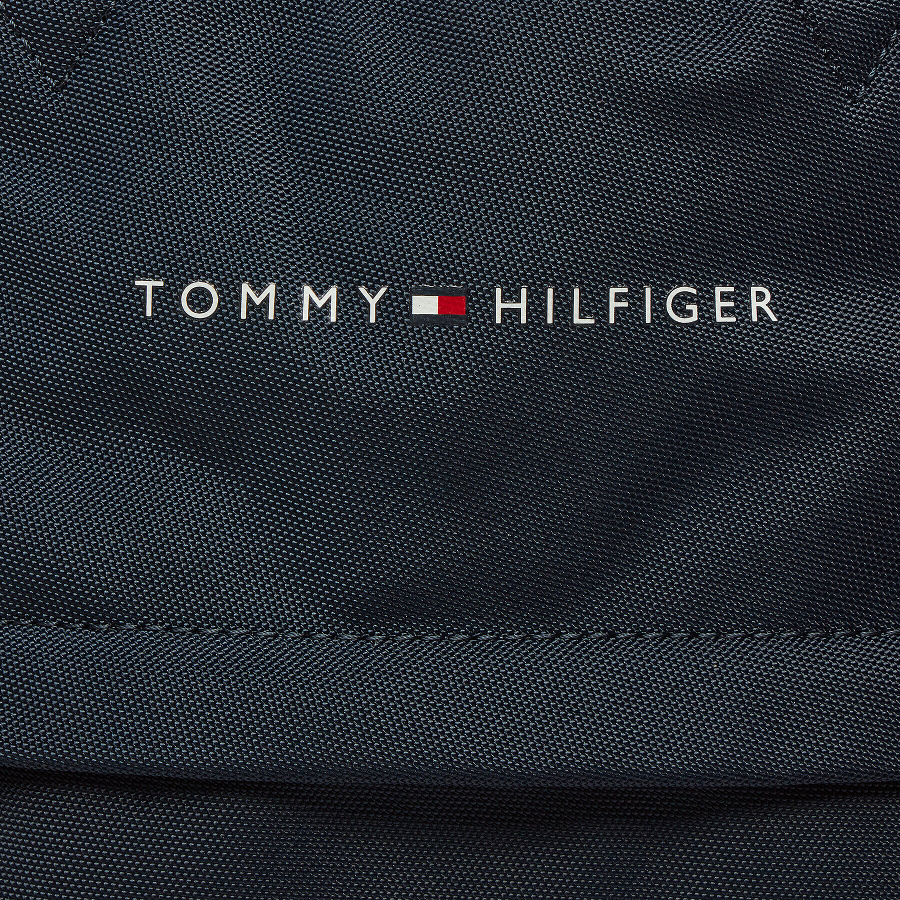 Tommy Hilfiger Дамска чанта Th Essential Shoulder Bag AU0AU01867 Тъмносин - Pepit.bg