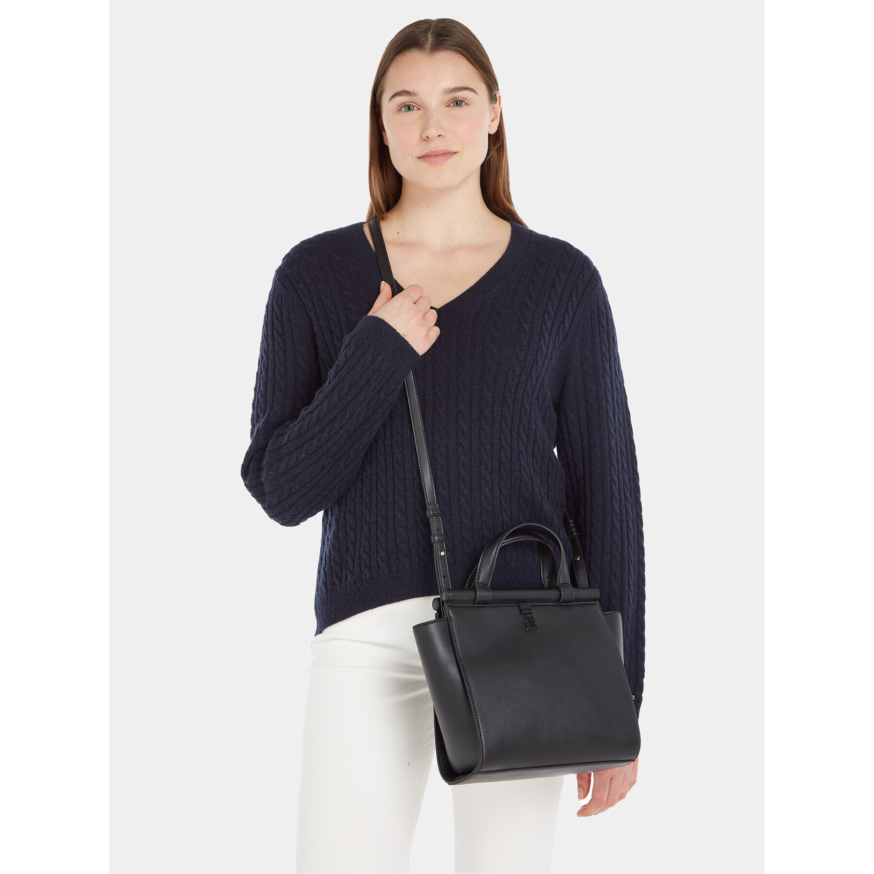 Tommy Hilfiger Дамска чанта Th Feminine Small Tote AW0AW15250 Черен - Pepit.bg