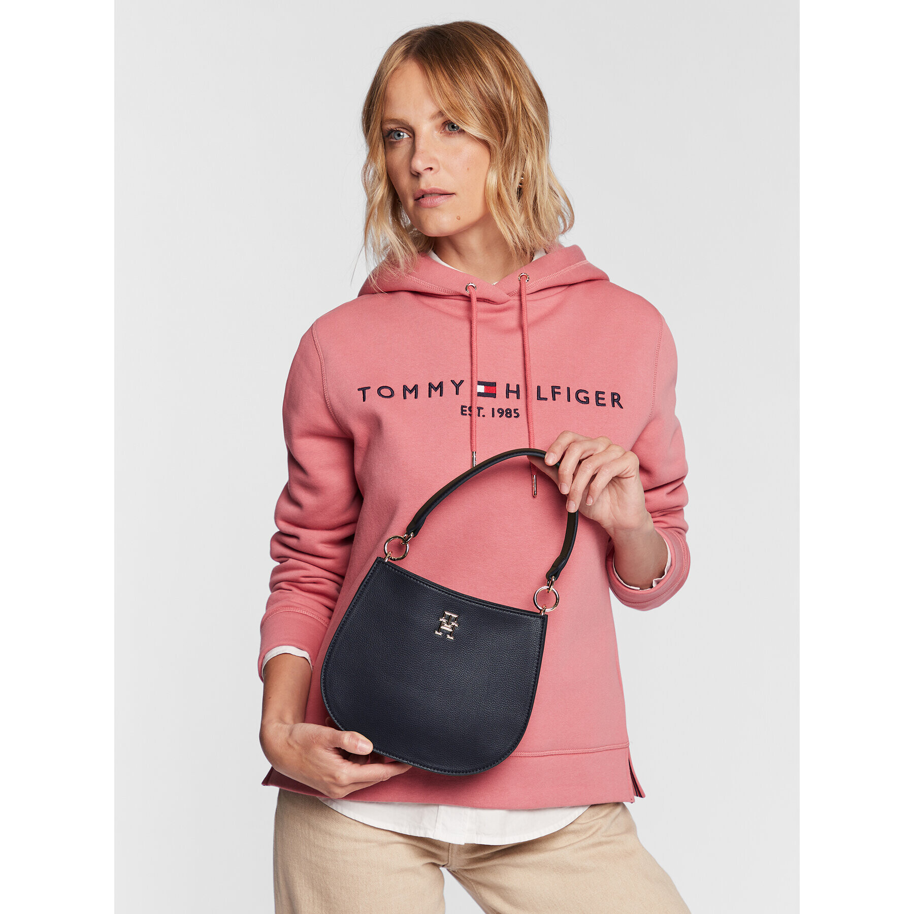 Tommy Hilfiger Дамска чанта Tommy Life Med Crossover AW0AW14472 Тъмносин - Pepit.bg