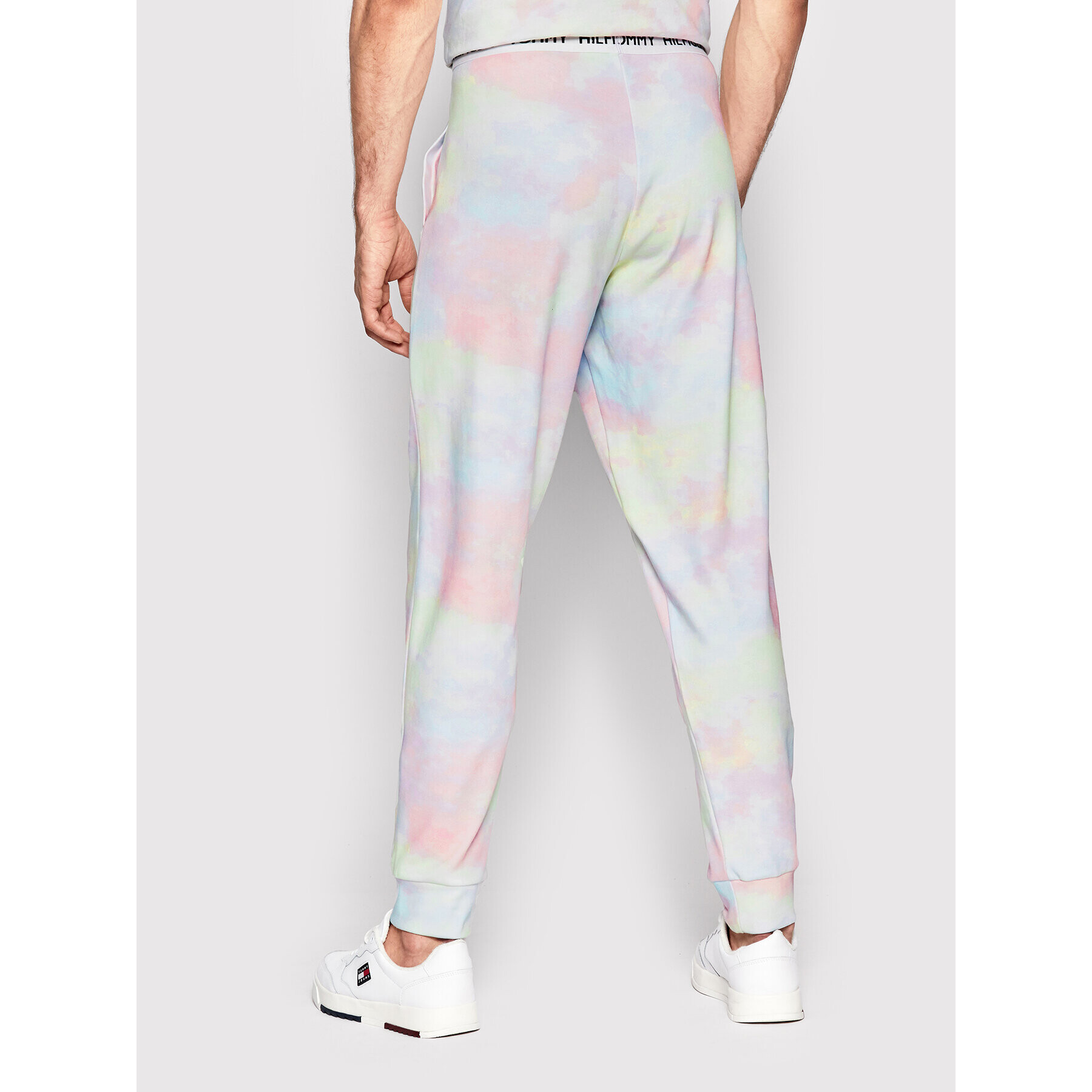 Tommy Hilfiger Долнище анцуг Cloud Dye UM0UM02588 Цветен Relaxed Fit - Pepit.bg