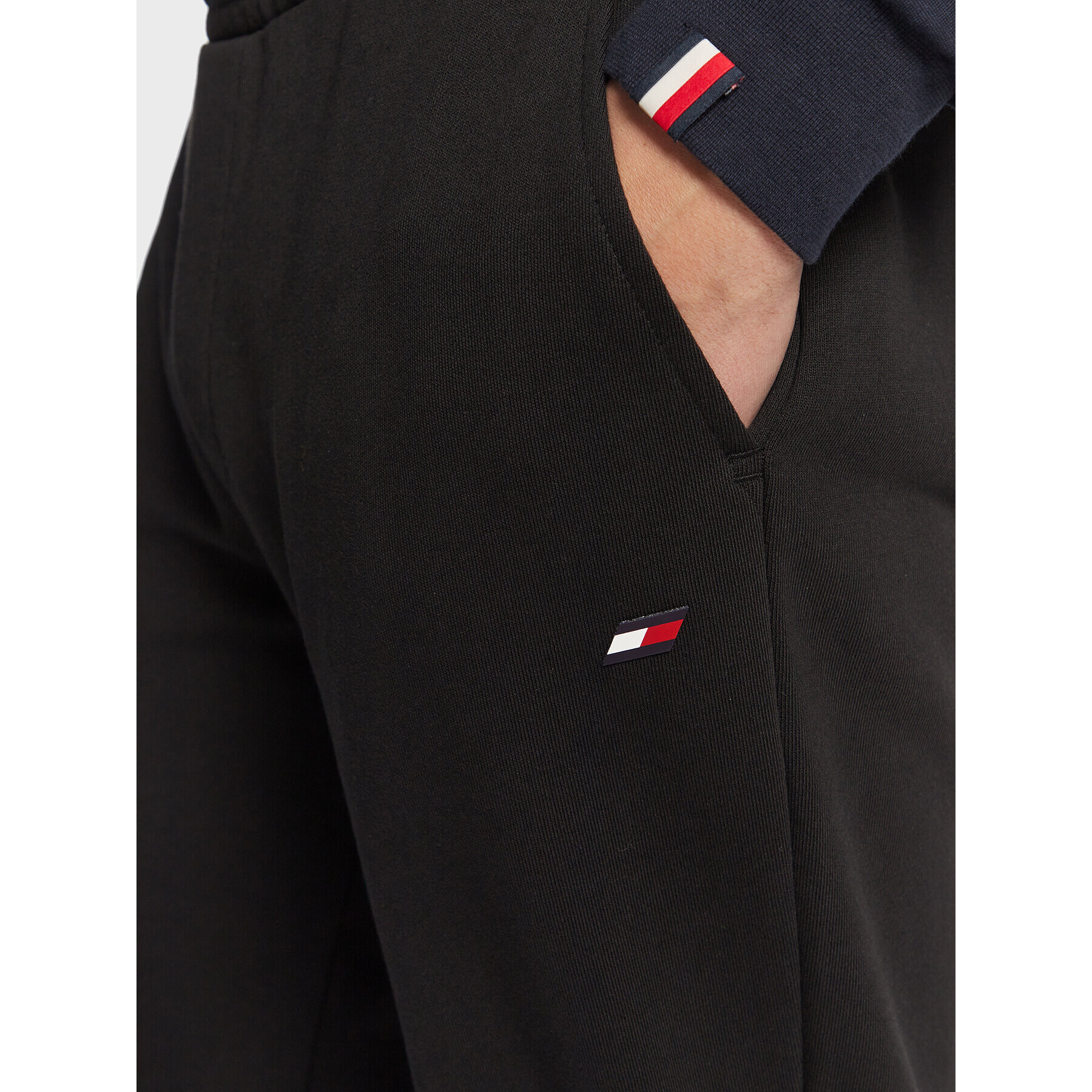 Tommy Hilfiger Долнище анцуг Essential MW0MW28998 Черен Regular Fit - Pepit.bg