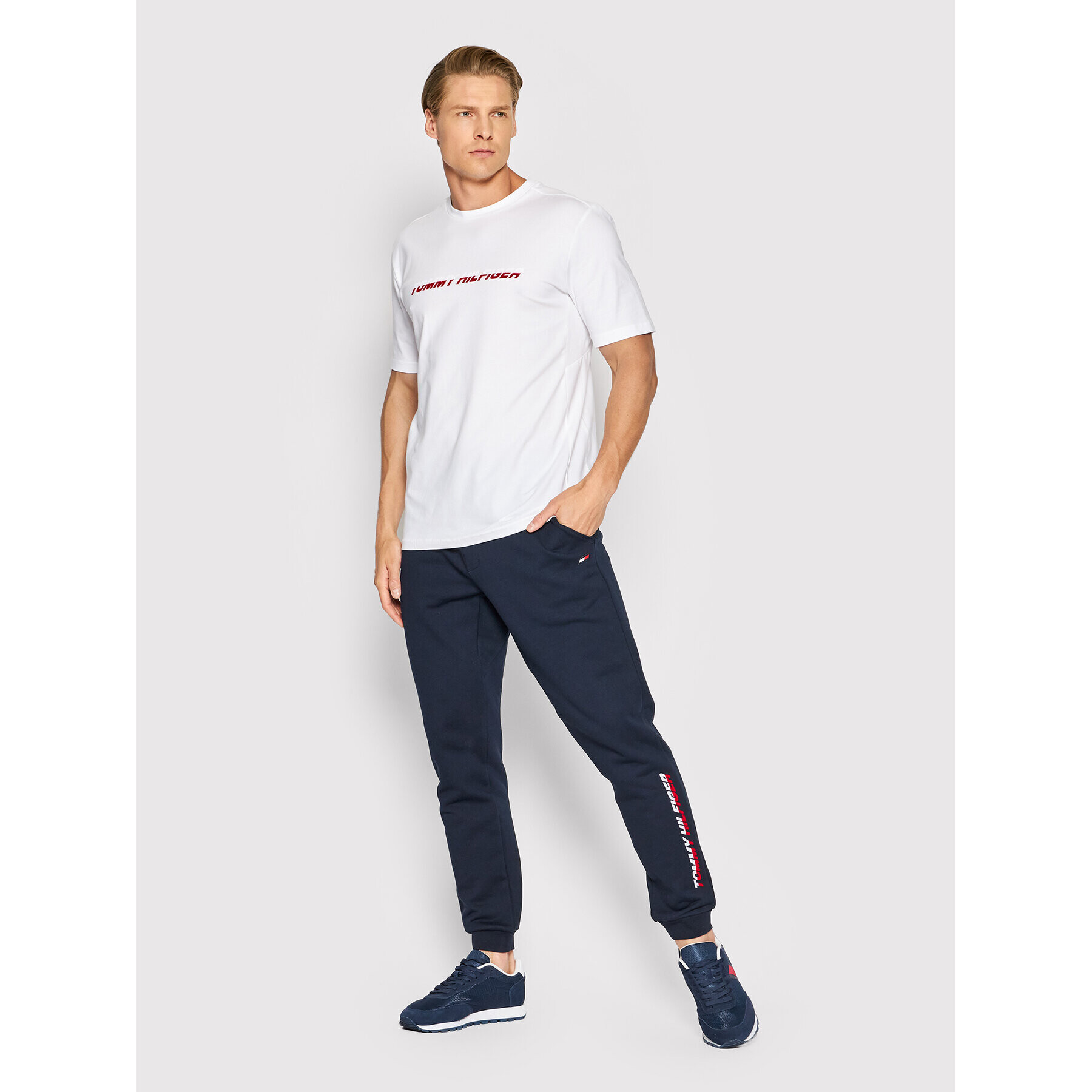 Tommy Hilfiger Долнище анцуг Essentials MW0MW22710 Тъмносин Regular Fit - Pepit.bg