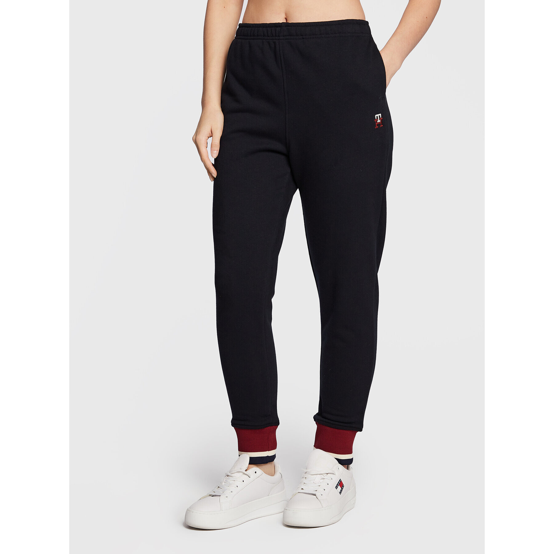 Tommy Hilfiger Долнище анцуг Global Stripe S10S101511 Тъмносин Relaxed Fit - Pepit.bg