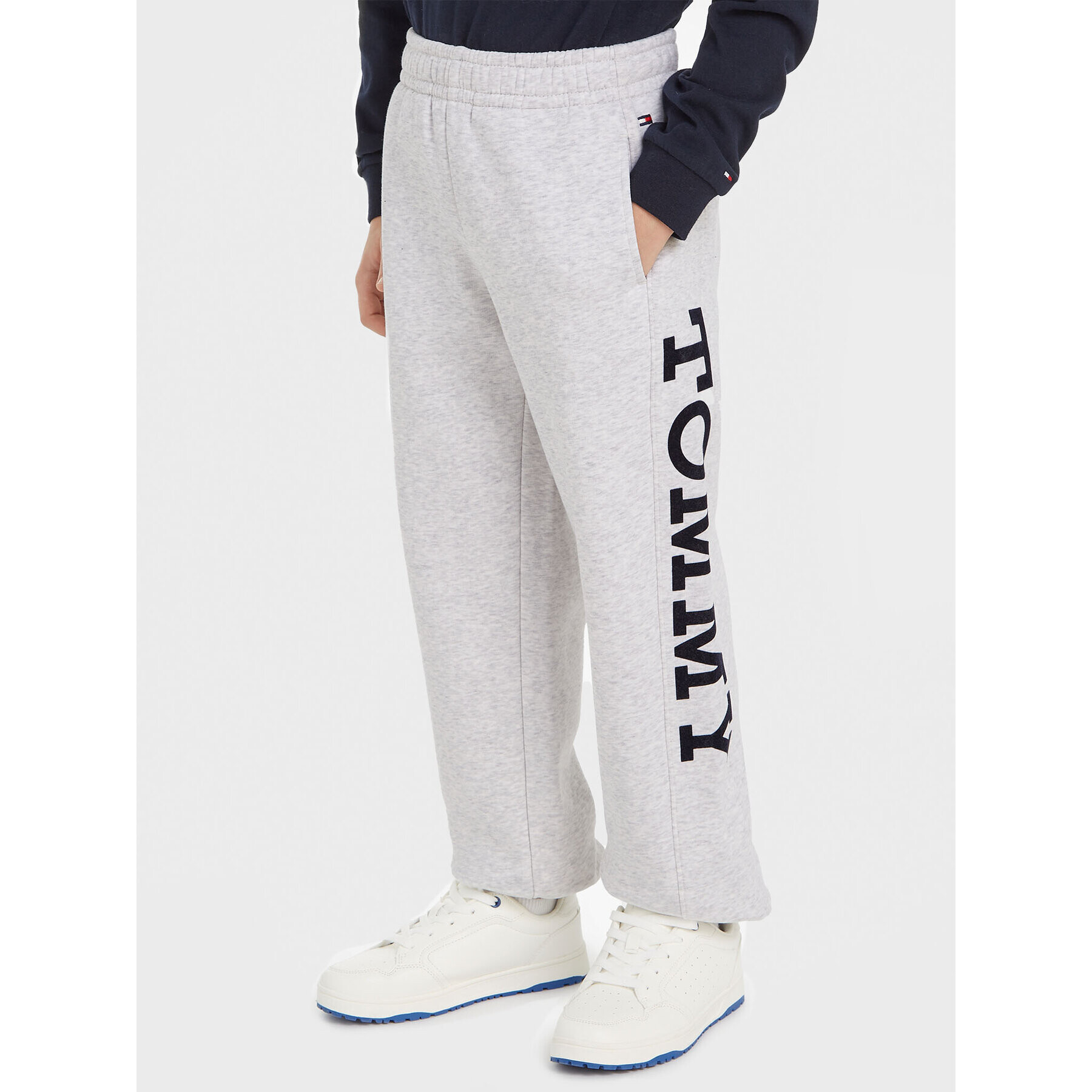 Tommy Hilfiger Долнище анцуг KB0KB08631 Сив Regular Fit - Pepit.bg