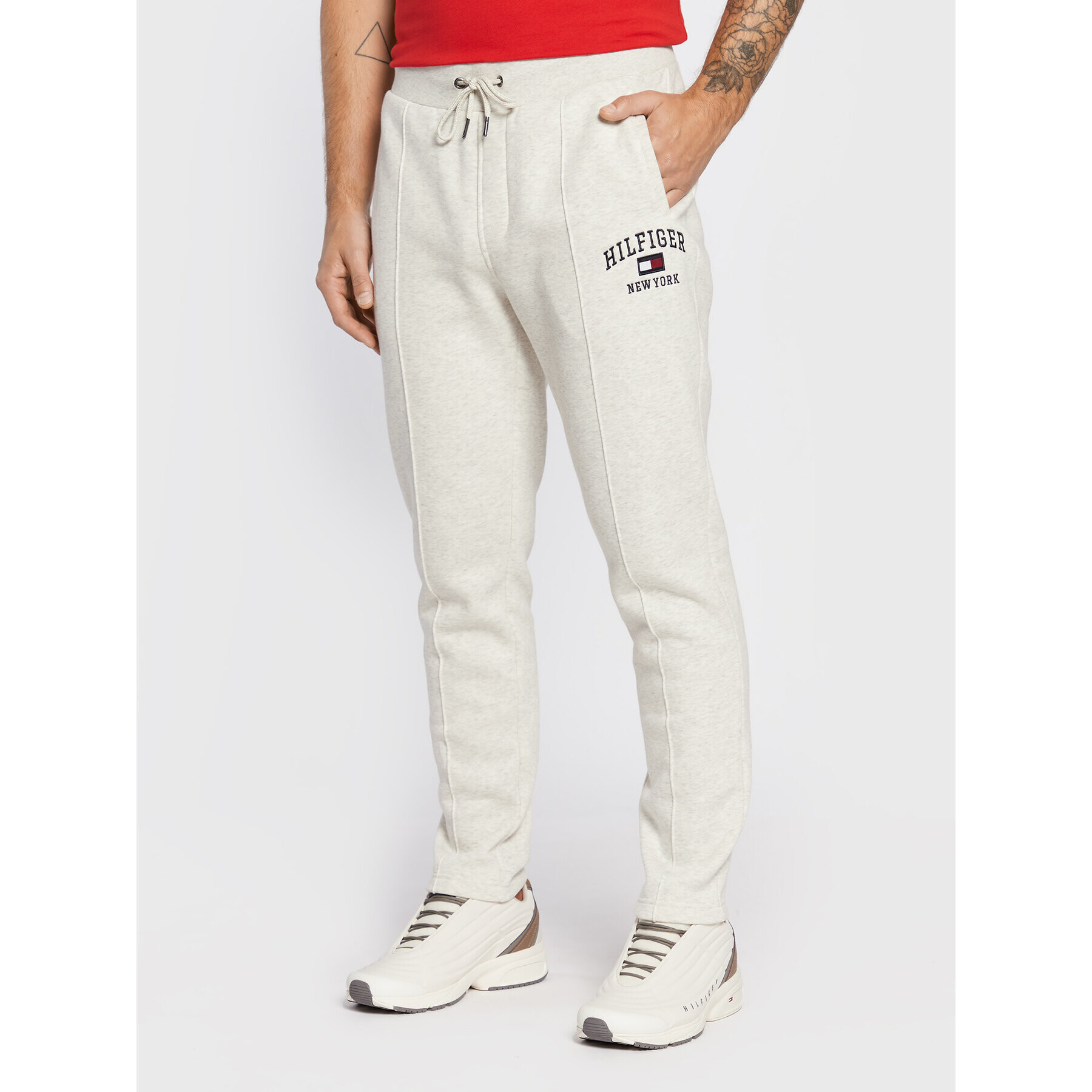 Tommy Hilfiger Долнище анцуг Modern Varsity MW0MW28174 Бежов Regular Fit - Pepit.bg