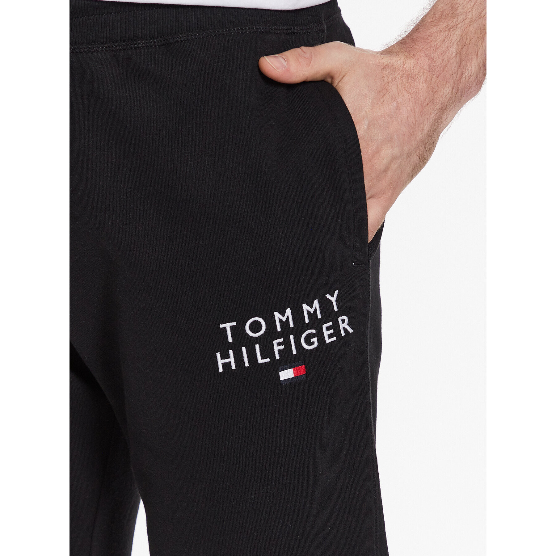 Tommy Hilfiger Долнище анцуг UM0UM02880 Черен Regular Fit - Pepit.bg