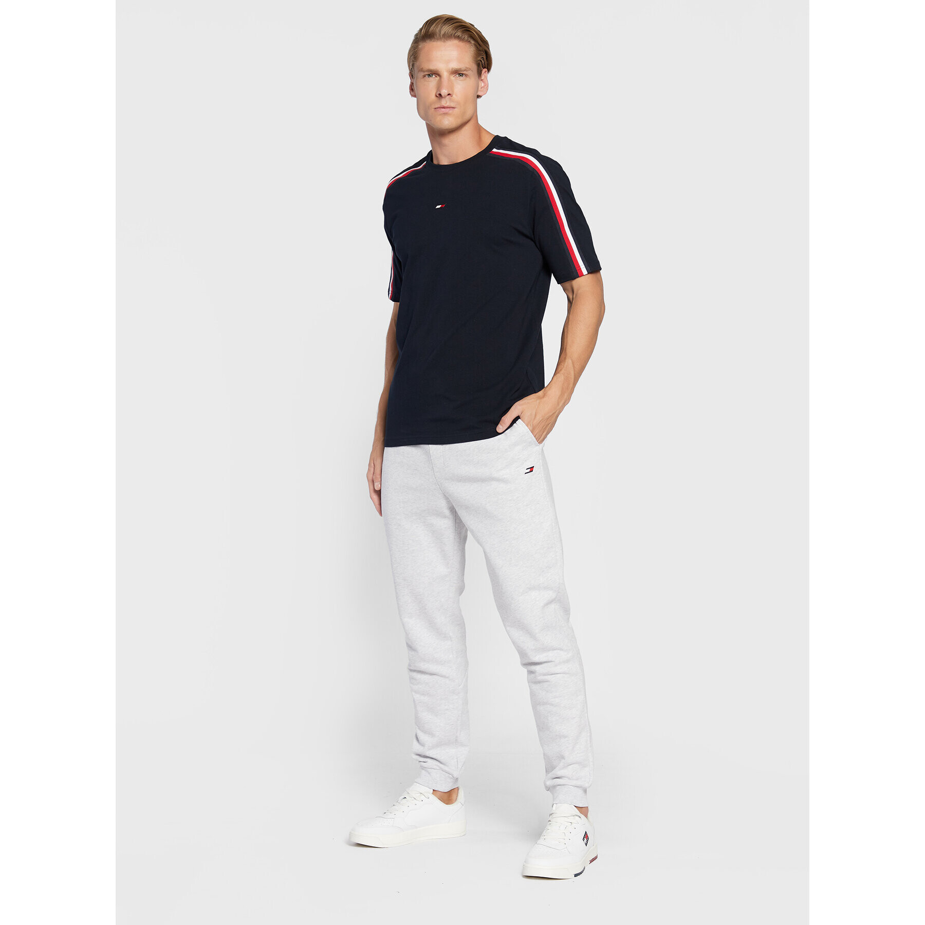 Tommy Hilfiger Долнище анцуг Essentials MW0MW22740 Сив Regular Fit - Pepit.bg