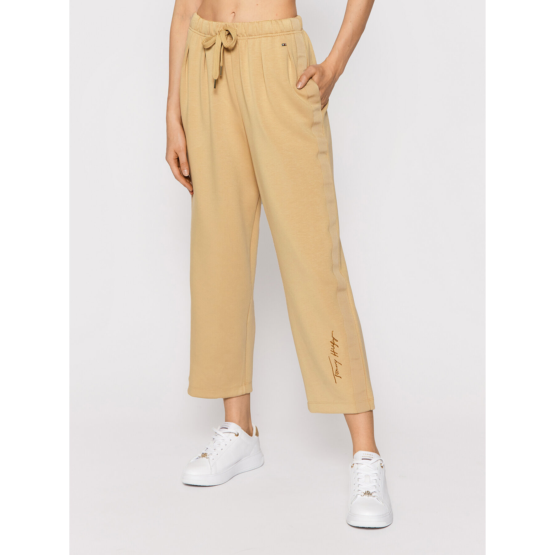 Tommy Hilfiger Долнище анцуг Grossgrain WW0WW29854 Кафяв Relaxed Fit - Pepit.bg