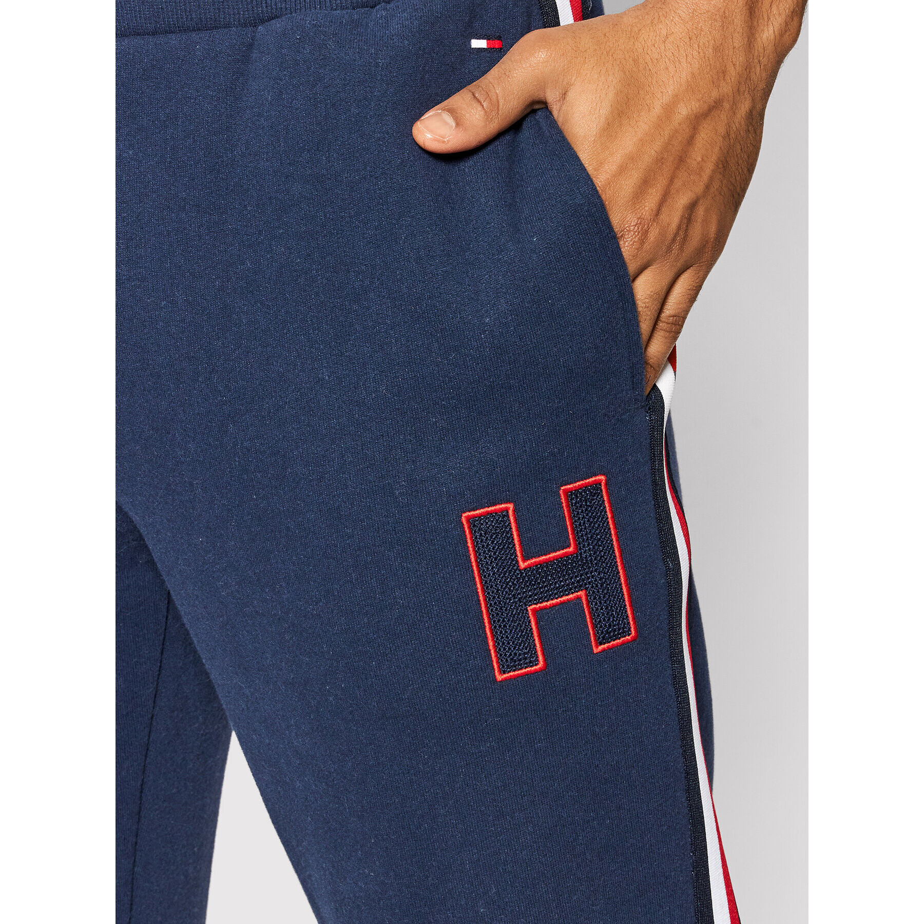 Tommy Hilfiger Долнище анцуг Hwk UM0UM02353 Тъмносин Regular Fit - Pepit.bg