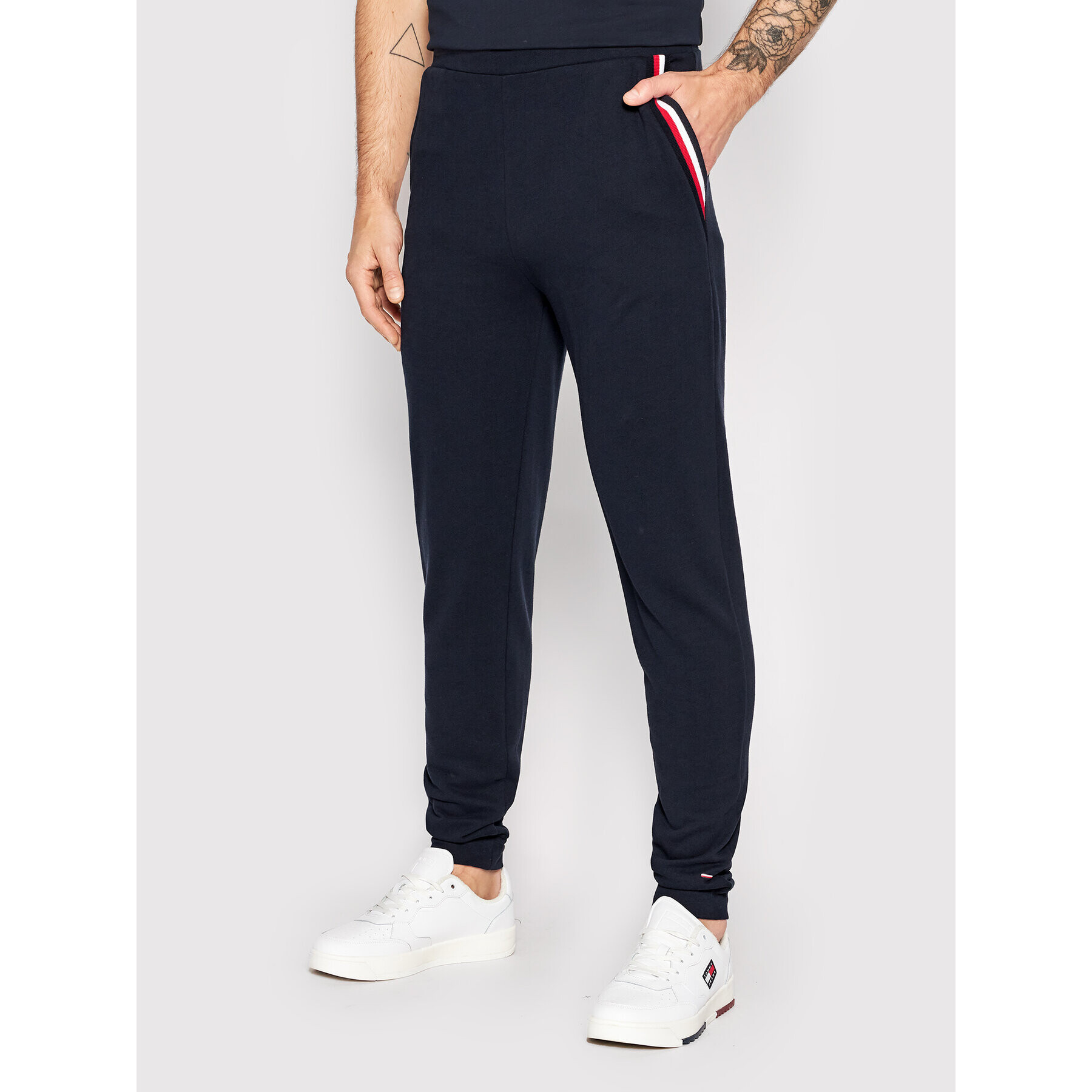 Tommy Hilfiger Долнище анцуг Track UM0UM02352 Тъмносин Regular Fit - Pepit.bg
