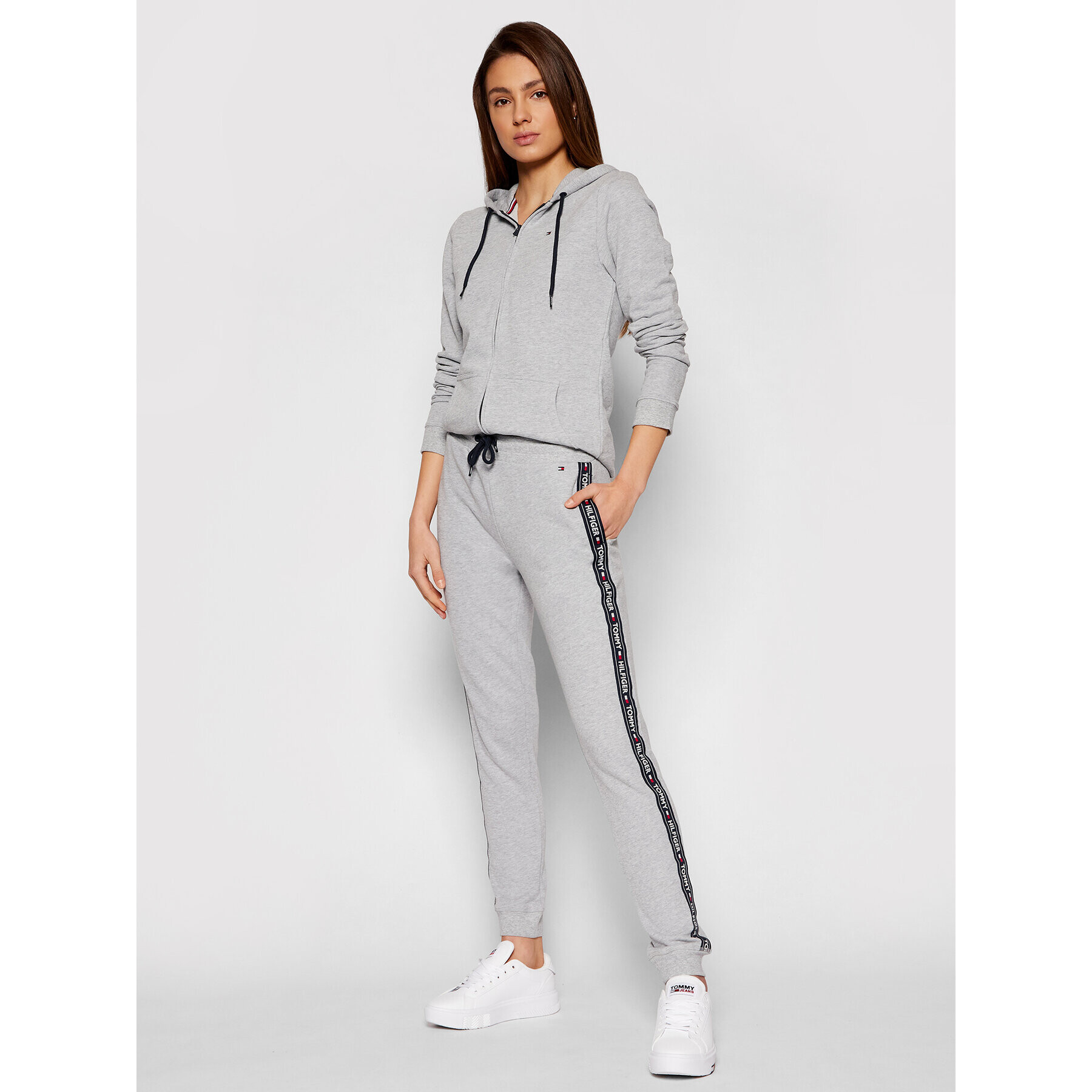 Tommy Hilfiger Долнище анцуг UW0UW00564 Сив Regular Fit - Pepit.bg