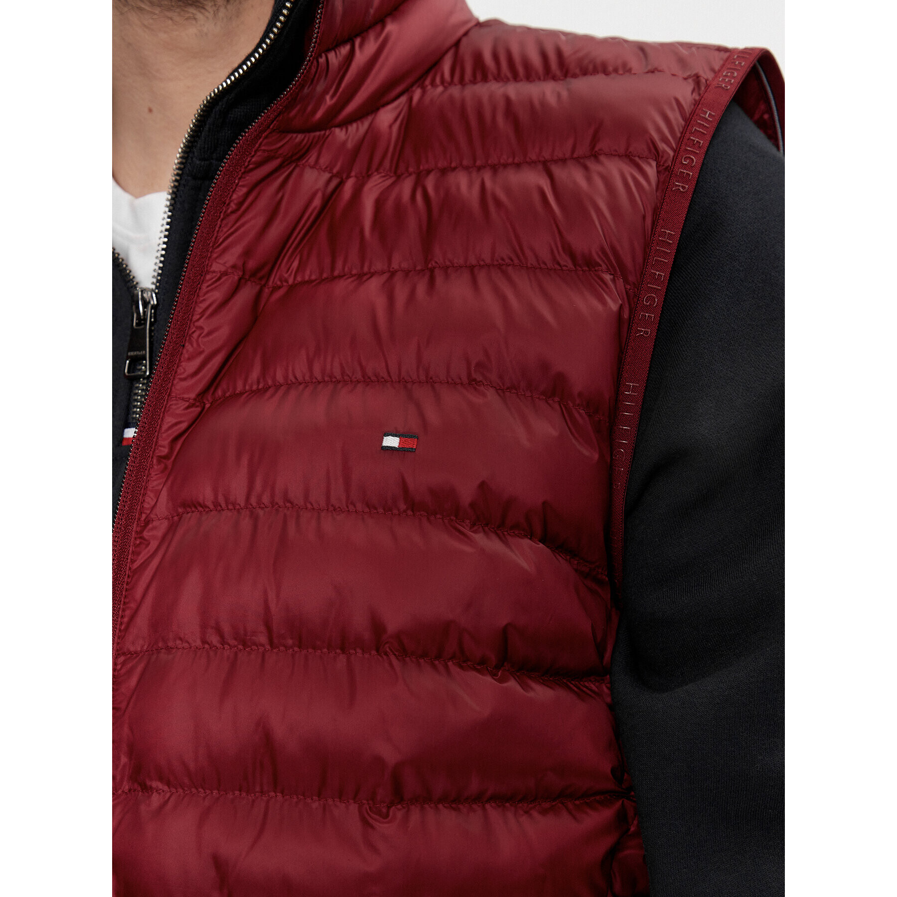 Tommy Hilfiger Елек Core Circular MW0MW18762 Бордо Regular Fit - Pepit.bg
