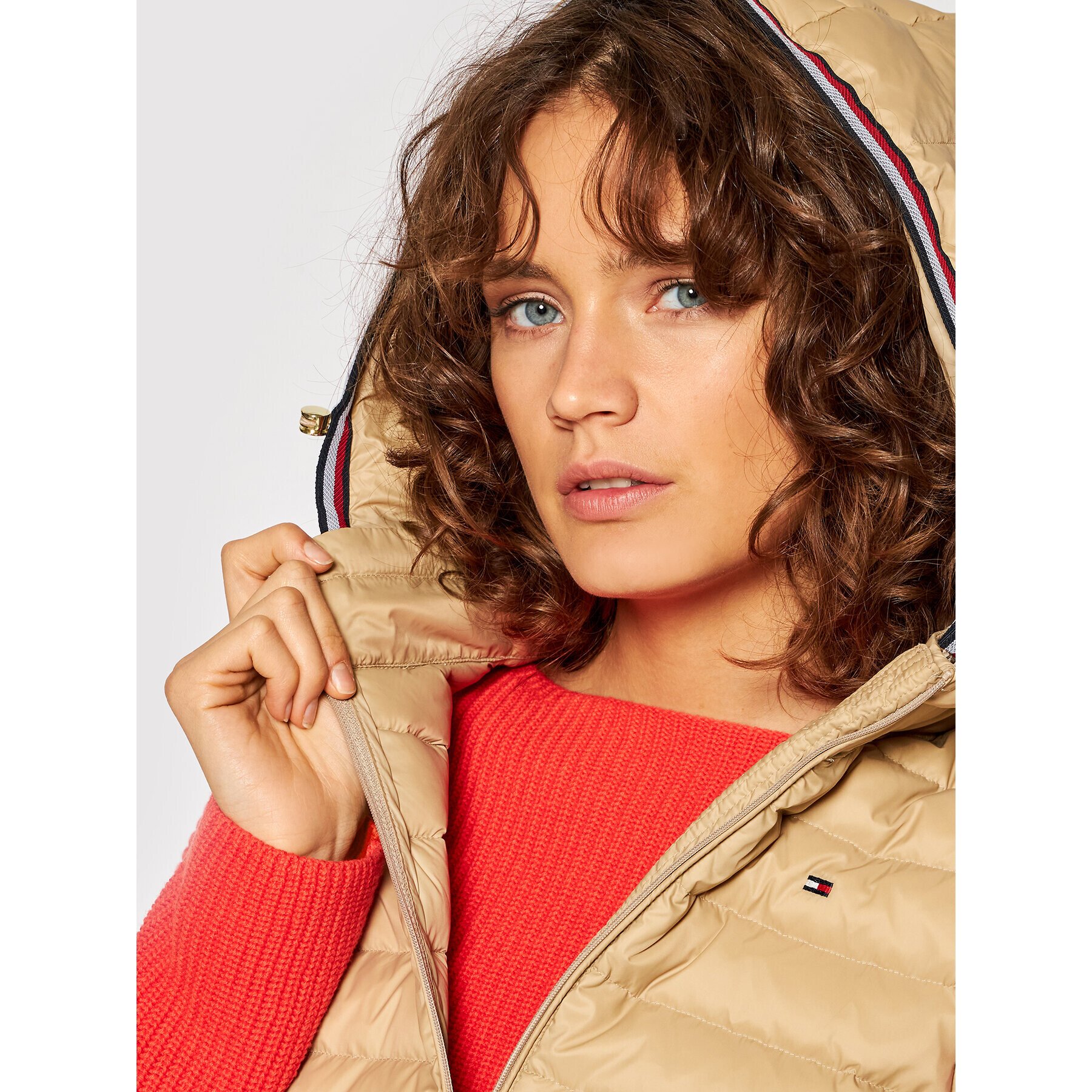 Tommy Hilfiger Елек Th Ess Lw Down Vest WW0WW30841 Бежов Regular Fit - Pepit.bg