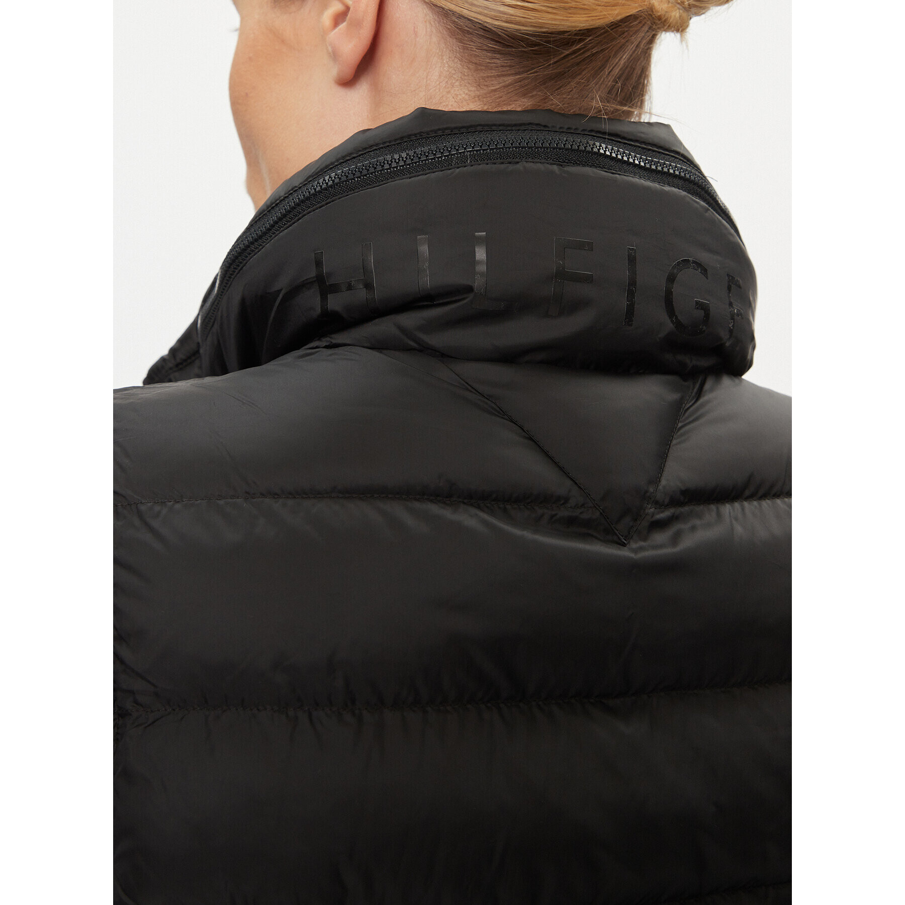Tommy Hilfiger Елек WW0WW40322 Черен Slim Fit - Pepit.bg