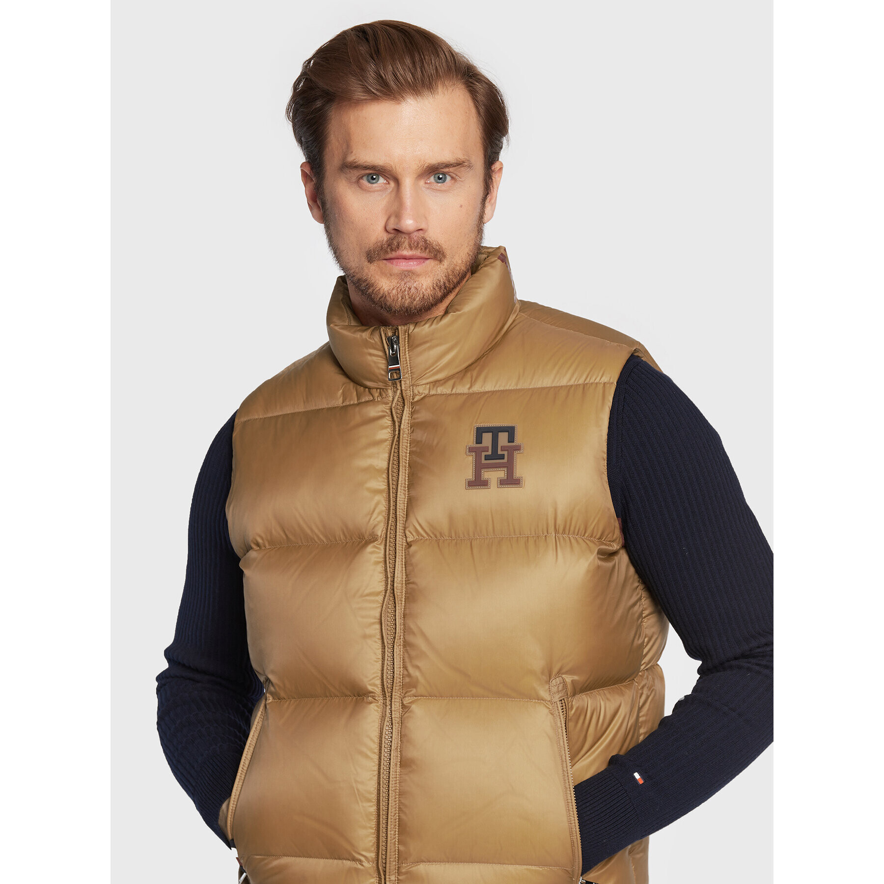 Tommy Hilfiger Елек Zero Gravity MW0MW28732 Кафяв Regular Fit - Pepit.bg