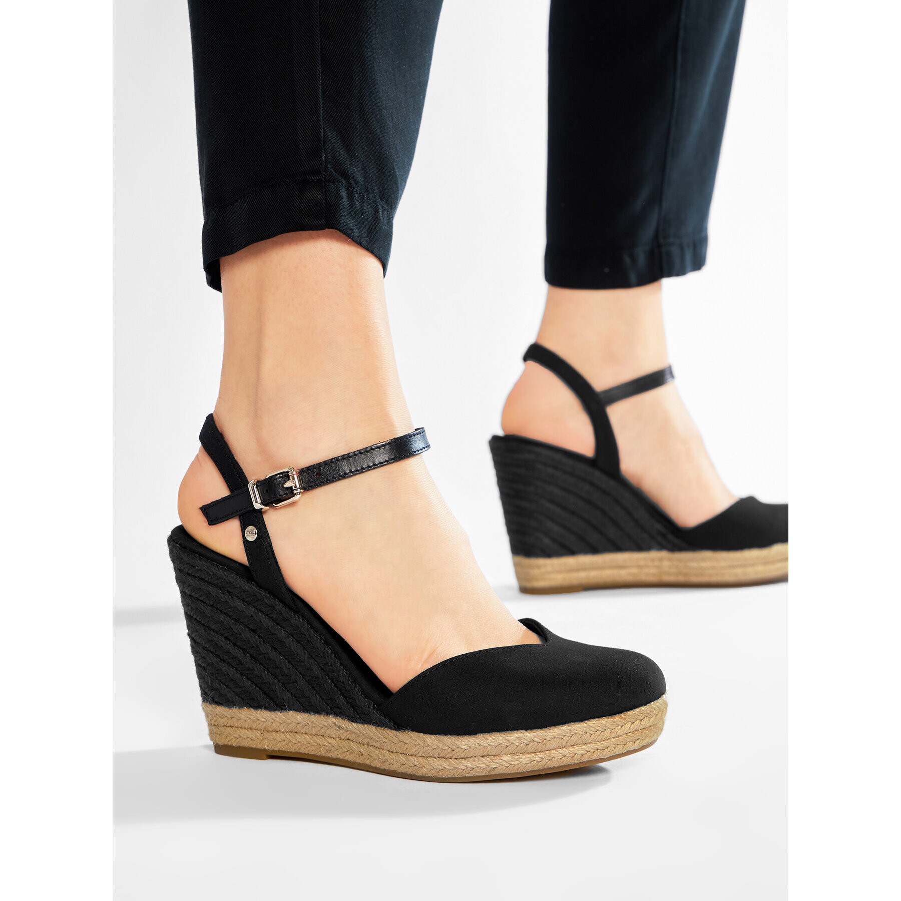 Tommy Hilfiger Еспадрили Basic Closed Toe High Wedge FW0FW04786 Черен - Pepit.bg