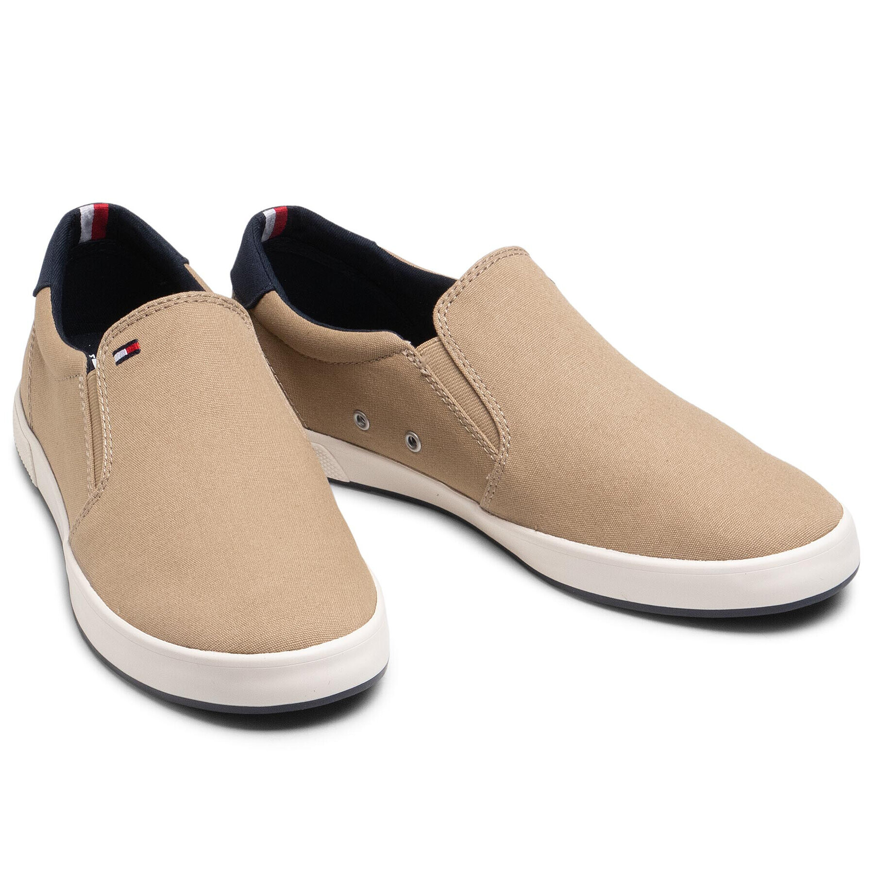 Tommy Hilfiger Гуменки Iconic Slip On Sneaker FM0FM00597 Кафяв - Pepit.bg