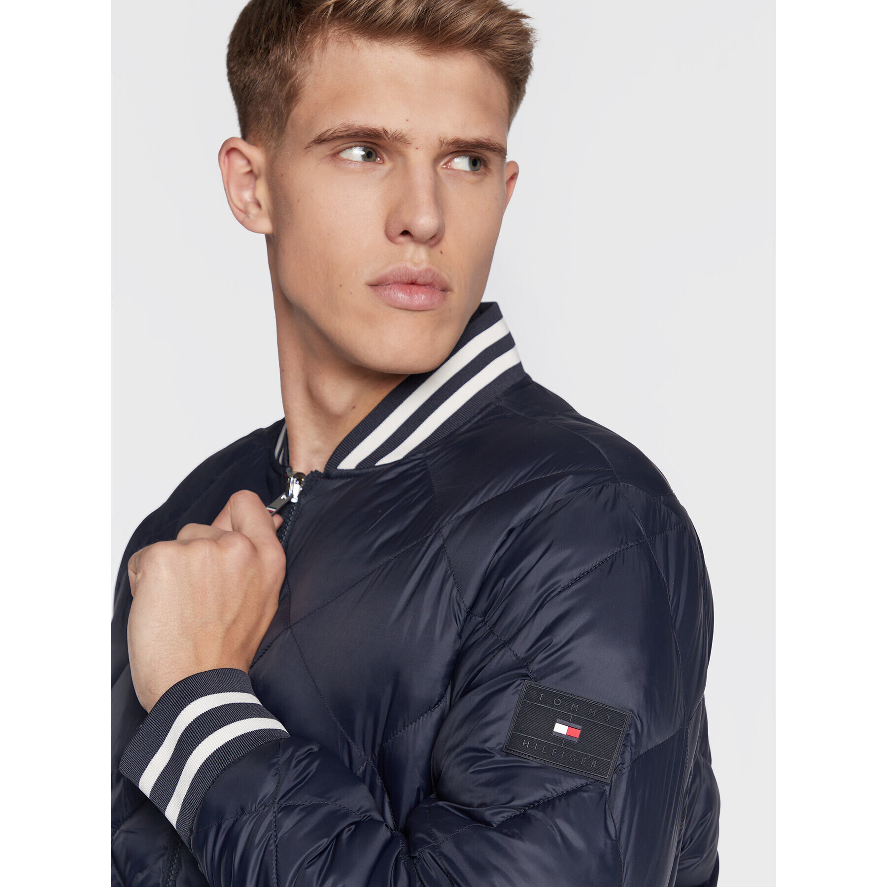 Tommy Hilfiger Яке бомбър Reversible Varsity MW0MW27587 Тъмносин Regular Fit - Pepit.bg