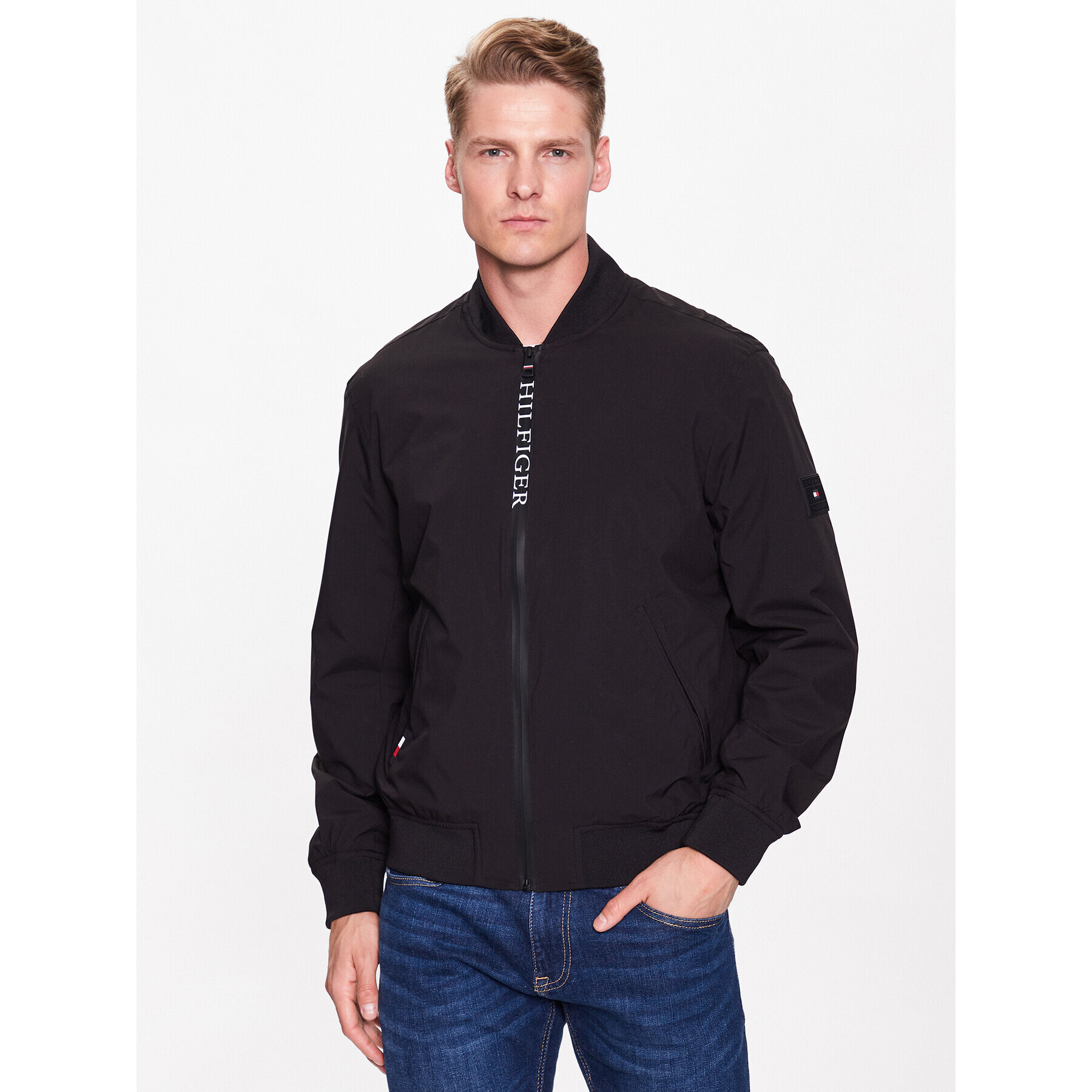 Tommy Hilfiger Яке бомбър Th Protect MW0MW31338 Черен Regular Fit - Pepit.bg