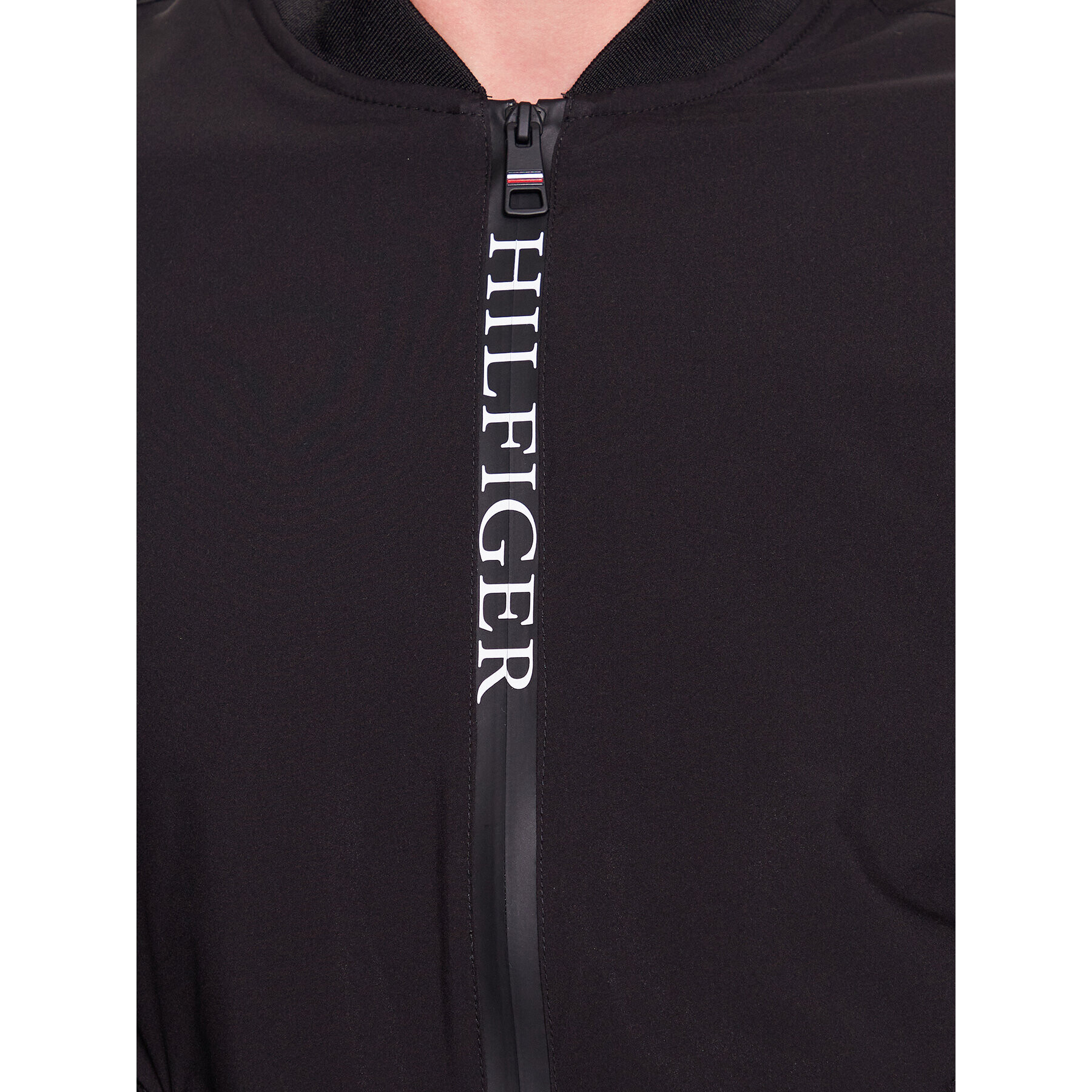 Tommy Hilfiger Яке бомбър Th Protect MW0MW31338 Черен Regular Fit - Pepit.bg