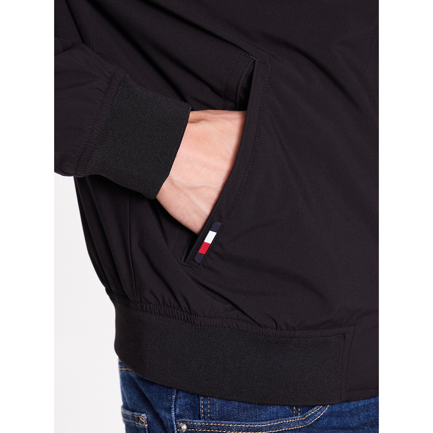 Tommy Hilfiger Яке бомбър Th Protect MW0MW31338 Черен Regular Fit - Pepit.bg