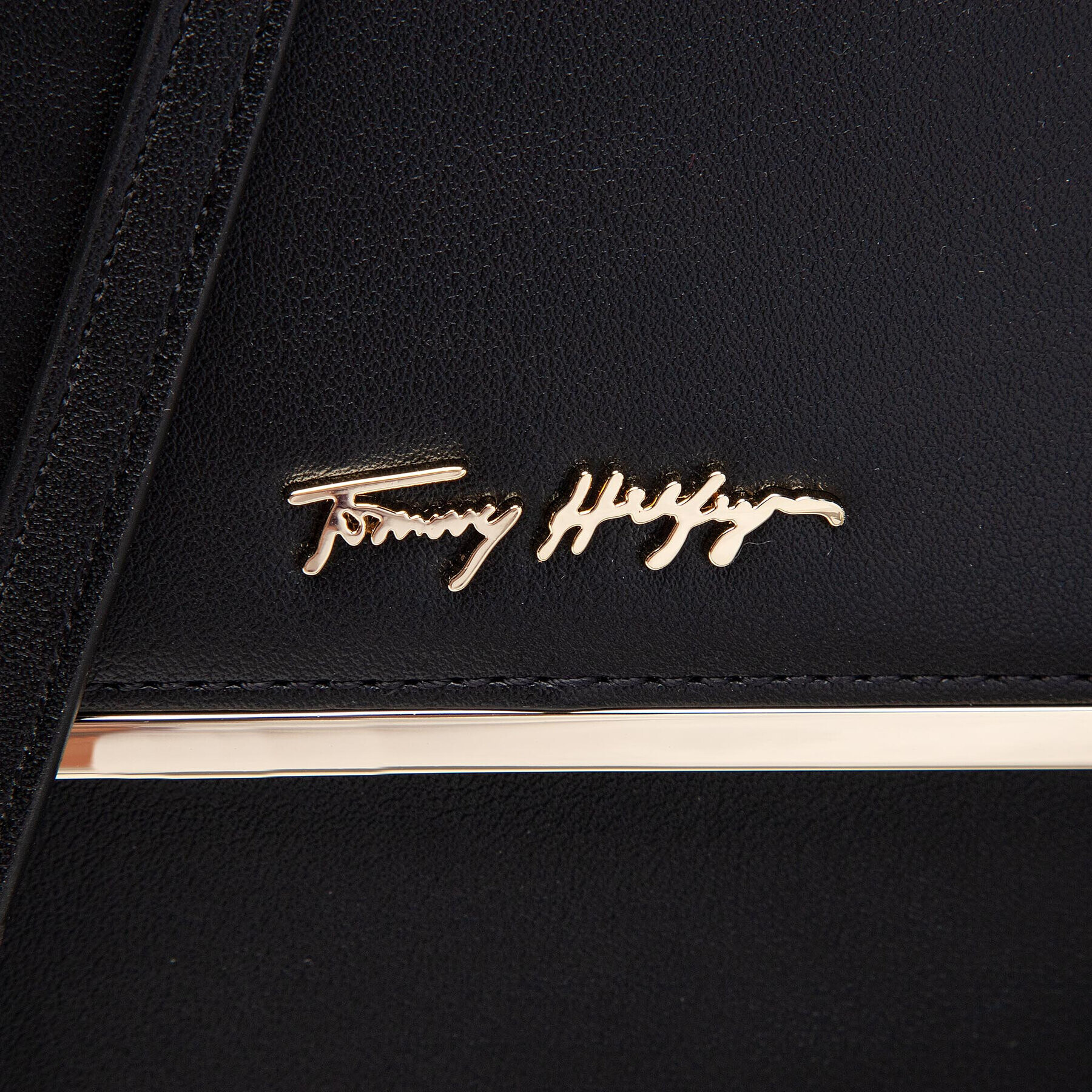 Tommy Hilfiger Дамска чанта Tommy Modern Phone Bag HAW0AW10097 Черен - Pepit.bg