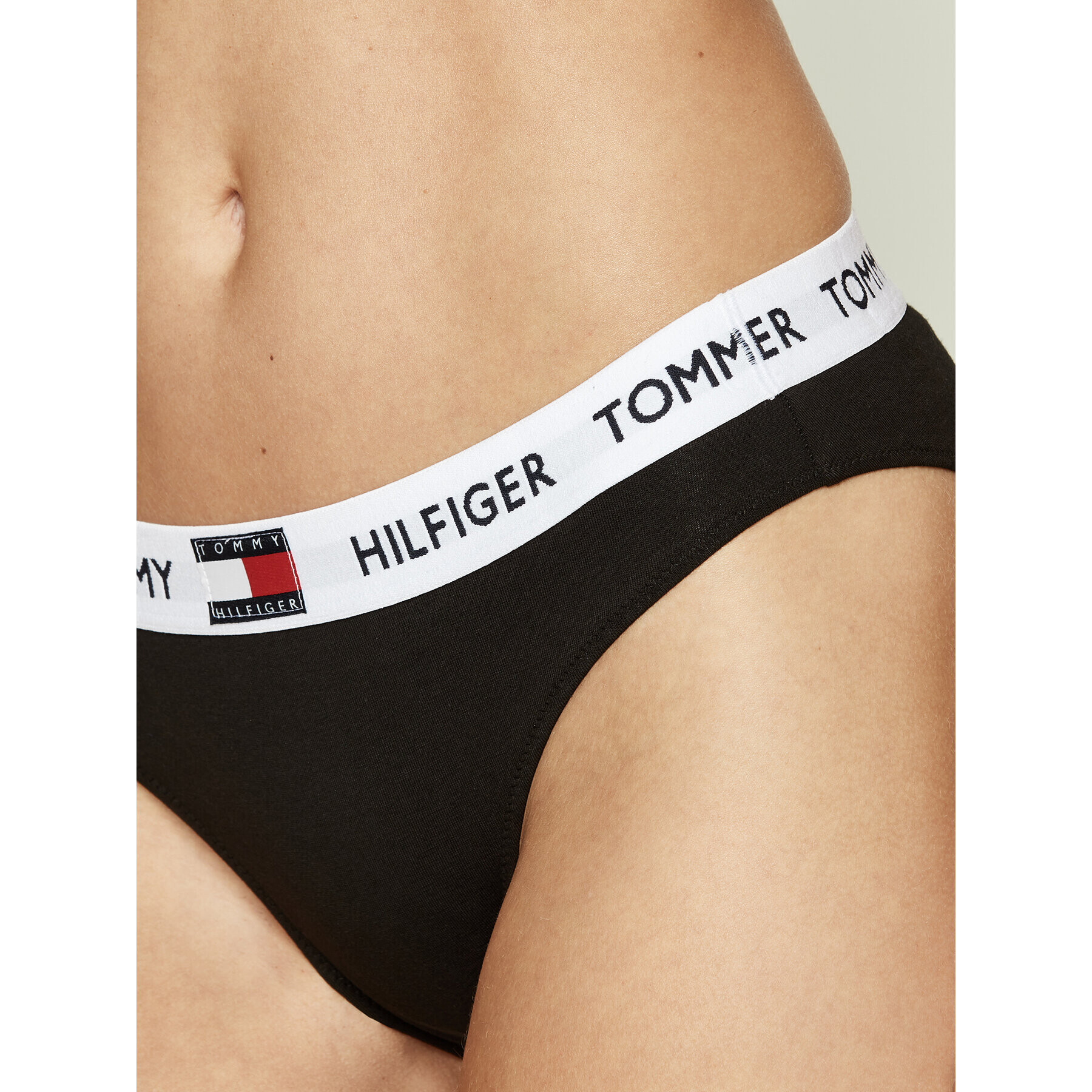 Tommy Hilfiger Класически дамски бикини UW0UW02193 Черен - Pepit.bg