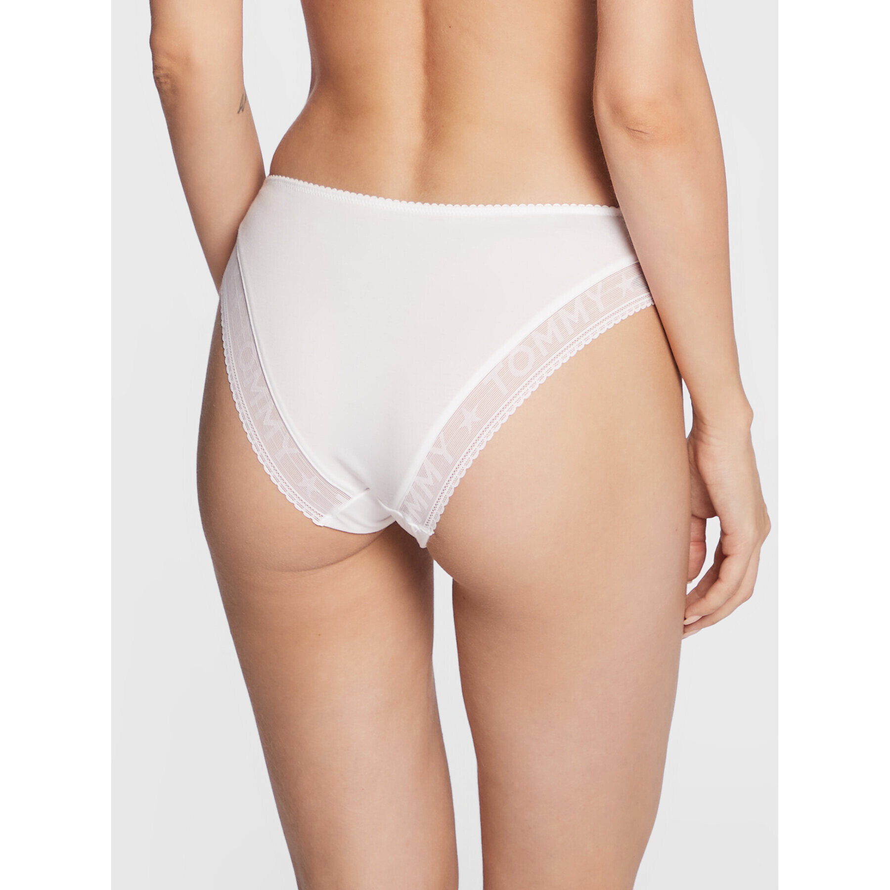 Tommy Hilfiger Класически дамски бикини UW0UW03546 Бял - Pepit.bg