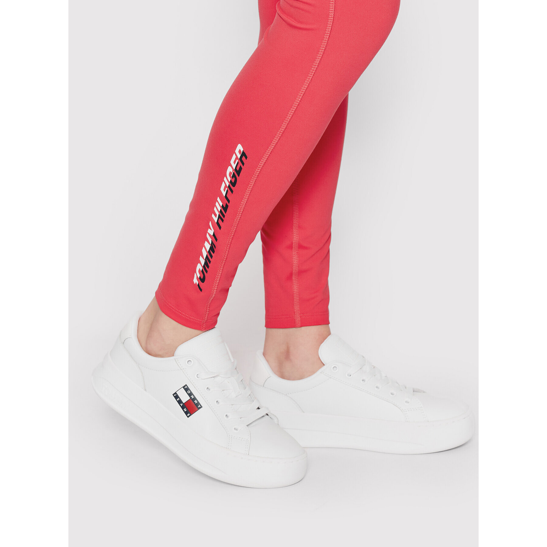 Tommy Hilfiger Клин Split Graphic S10S101320 Розов Slim Fit - Pepit.bg