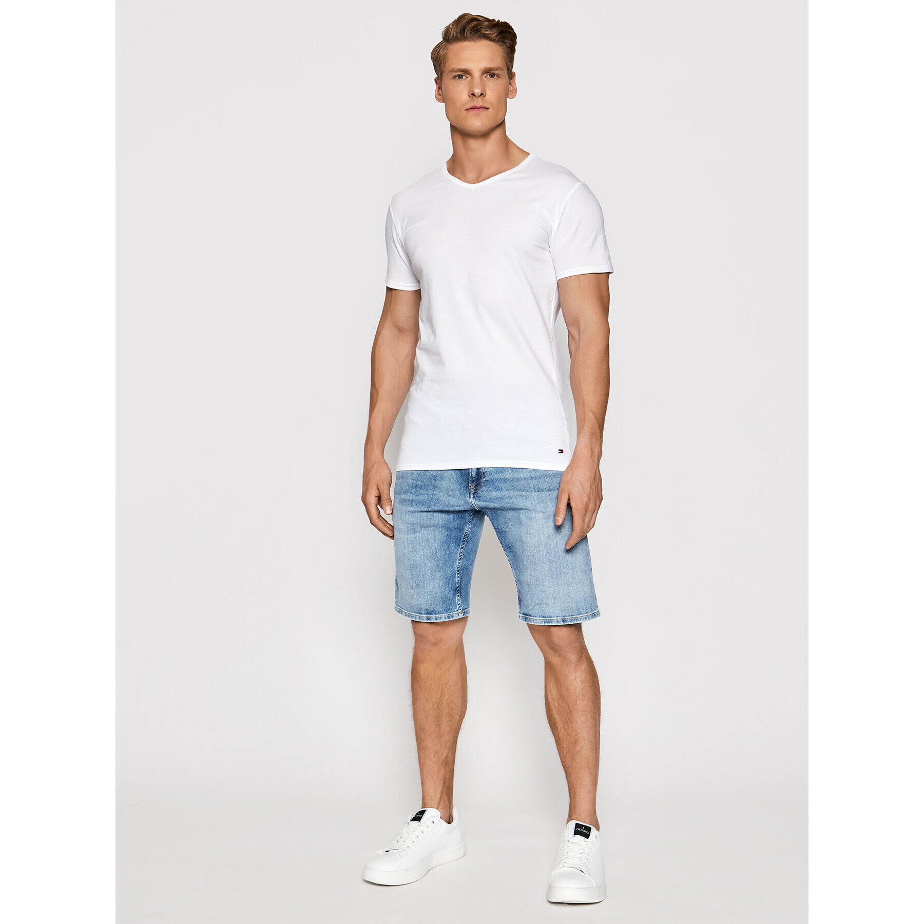 Tommy Hilfiger Комплект 3 тишърти Vn Tee Ss 3 Pack Premium Essentialis 2S87903767 Бял Regular Fit - Pepit.bg