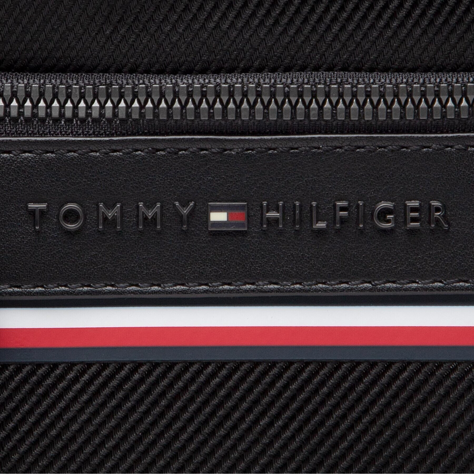 Tommy Hilfiger Мъжка чантичка 1985 Mini Reporter AM0AM09269 Черен - Pepit.bg