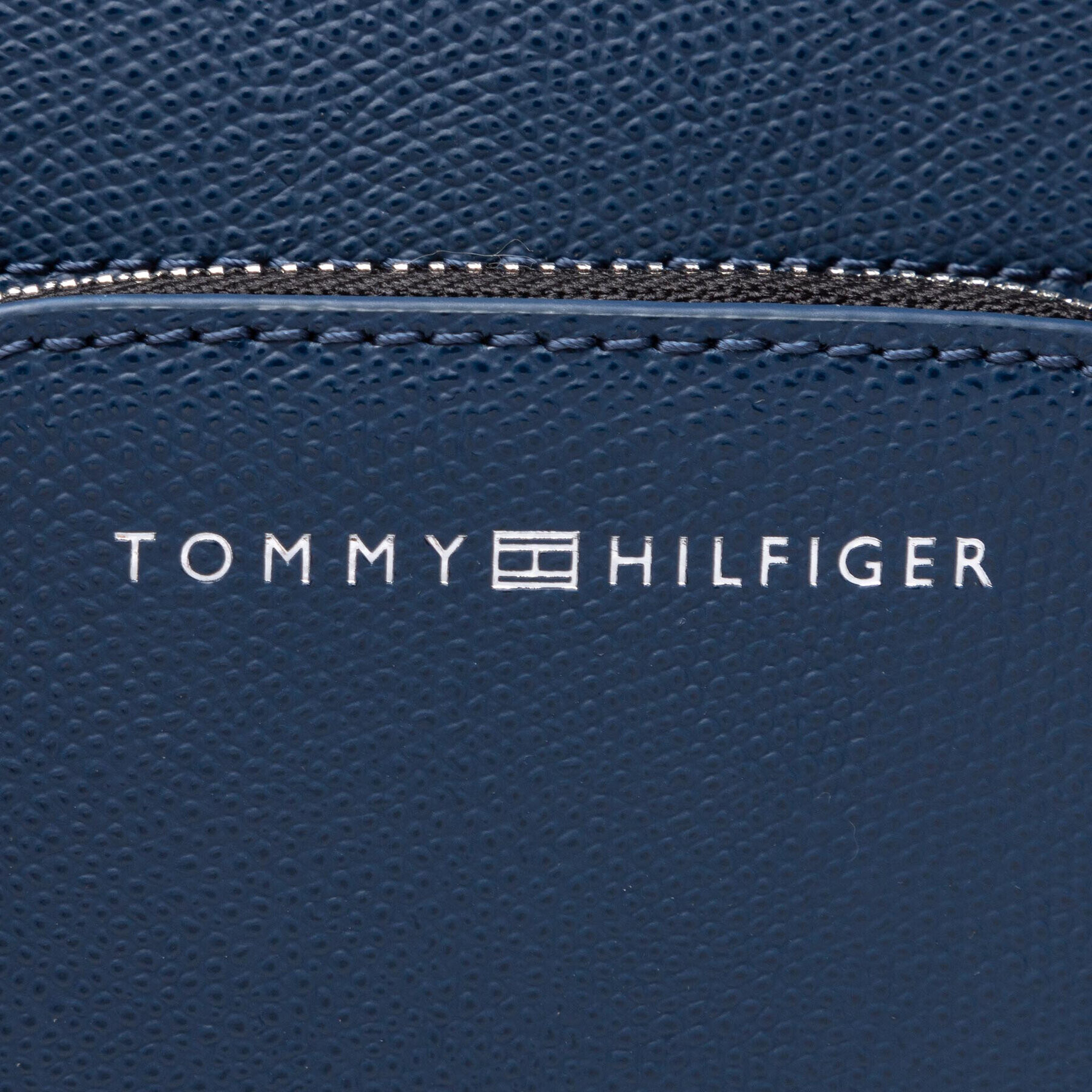 Tommy Hilfiger Мъжка чантичка Business Leather Mini Reporter AM0AM08456 Тъмносин - Pepit.bg