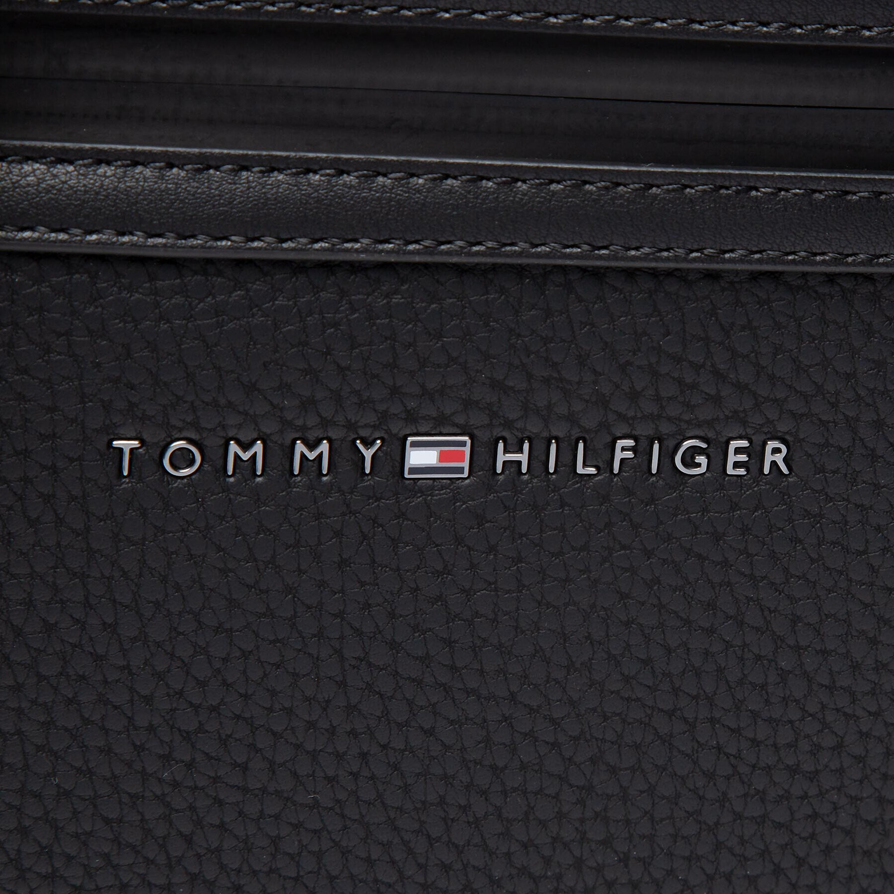 Tommy Hilfiger Мъжка чантичка Essential Crossover AM0AM07235 Черен - Pepit.bg