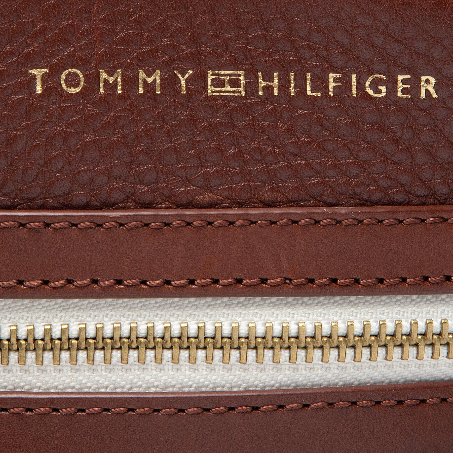 Tommy Hilfiger Мъжка чантичка Premium Leather Mini Crossover AM0AM08455 Кафяв - Pepit.bg