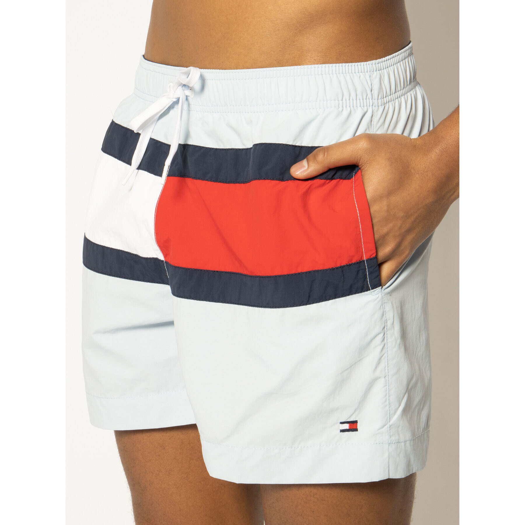 Tommy Hilfiger Плувни шорти Medium Drawstring UM0UM01070 Син Regular Fit - Pepit.bg