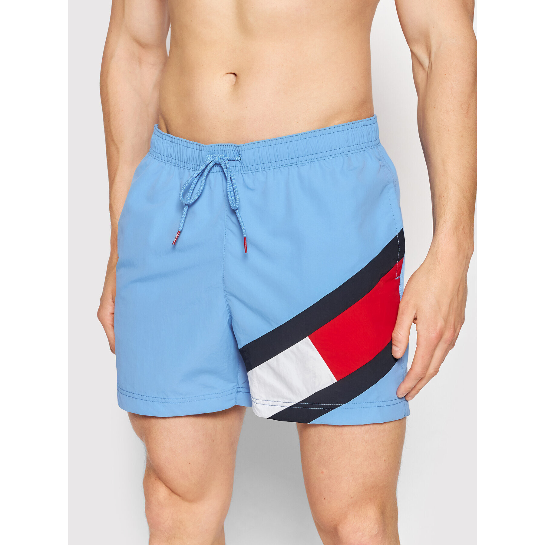 Tommy Hilfiger Плувни шорти Medium Drawstring UM0UM02048 Син Slim Fit - Pepit.bg