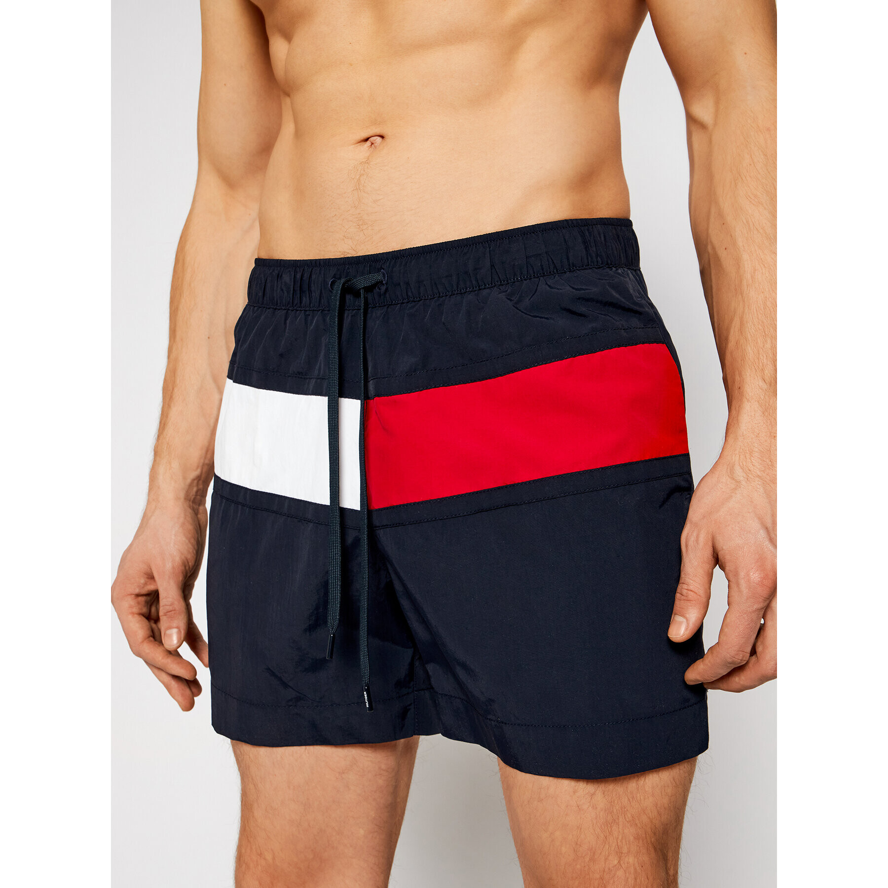 Tommy Hilfiger Плувни шорти Medium Drawstring UM0UM02055 Тъмносин Regular Fit - Pepit.bg