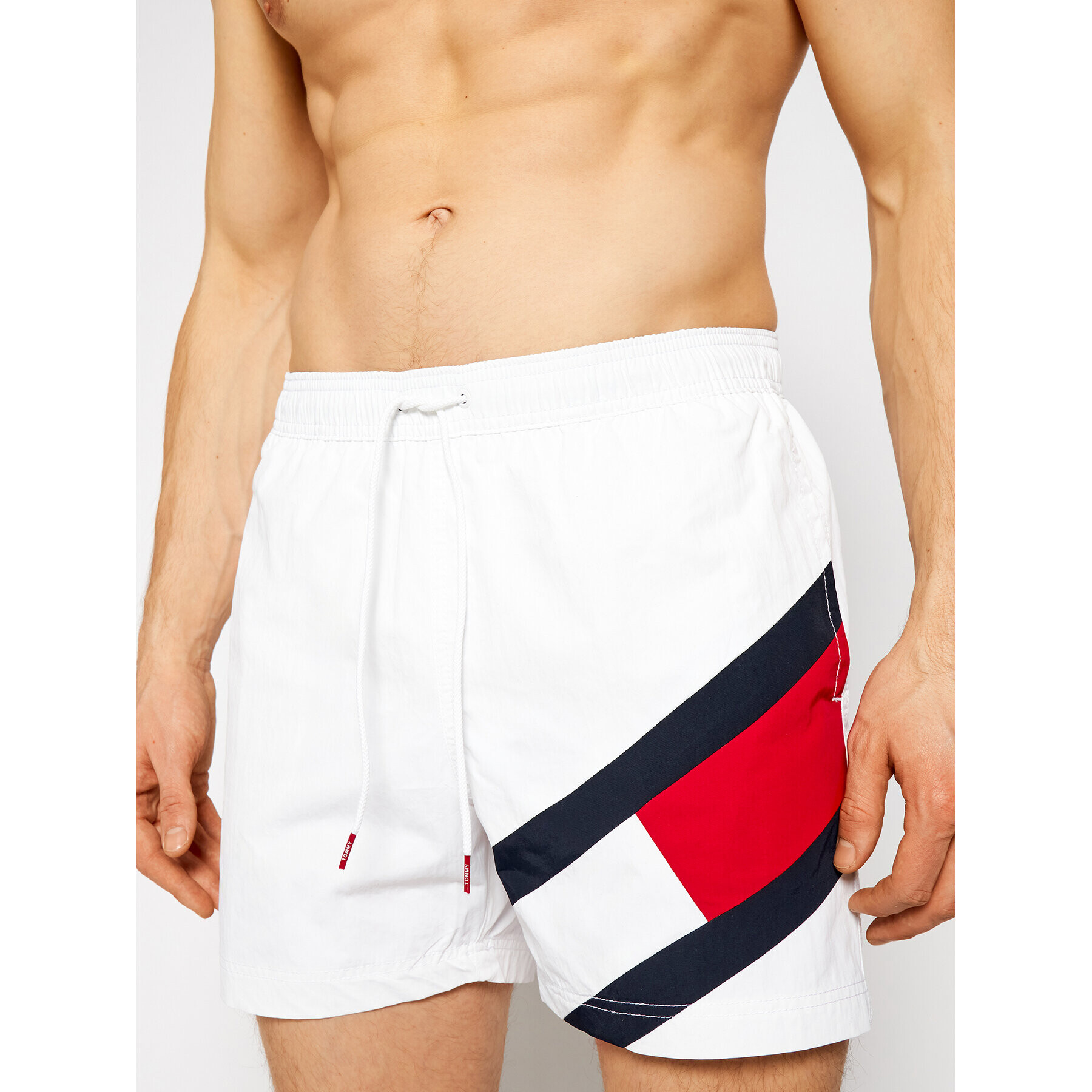 Tommy Hilfiger Плувни шорти Sf Medium Drawstring UM0UM02048 Бял Regular Fit - Pepit.bg