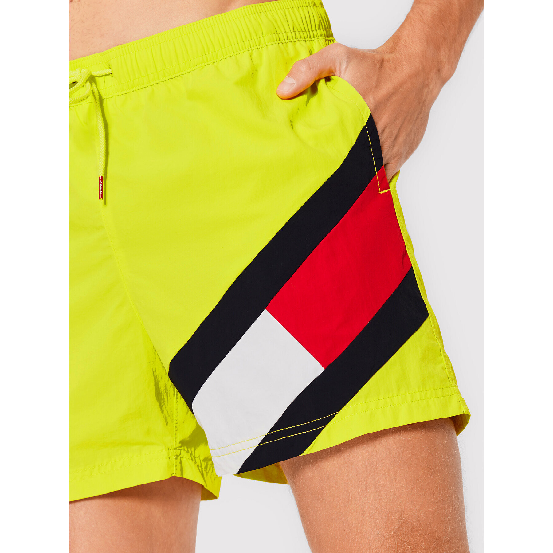 Tommy Hilfiger Плувни шорти UM0UM02048 Жълт Slim Fit - Pepit.bg