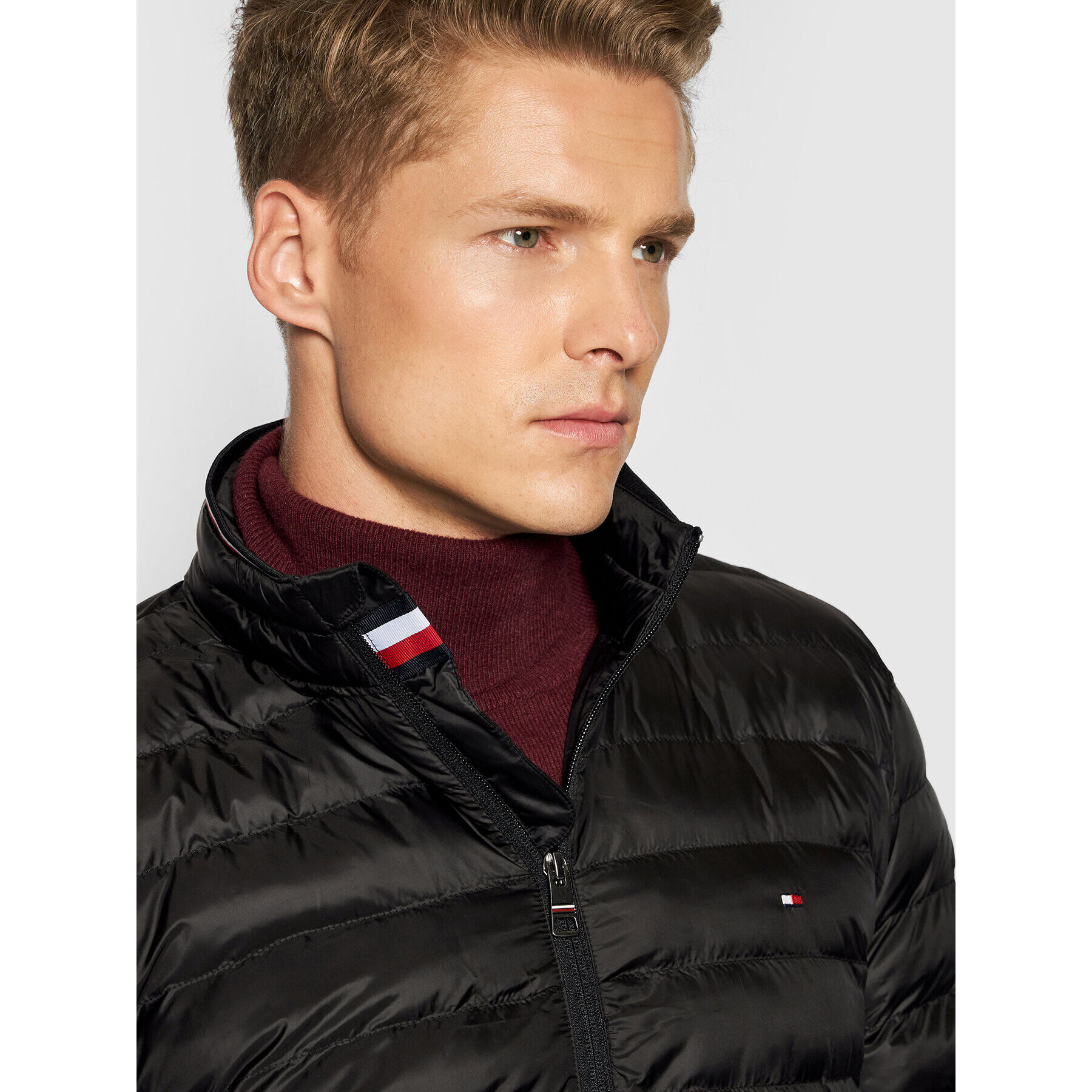 Tommy Hilfiger Пухено яке Core Circular MW0MW18763 Черен Regular Fit - Pepit.bg