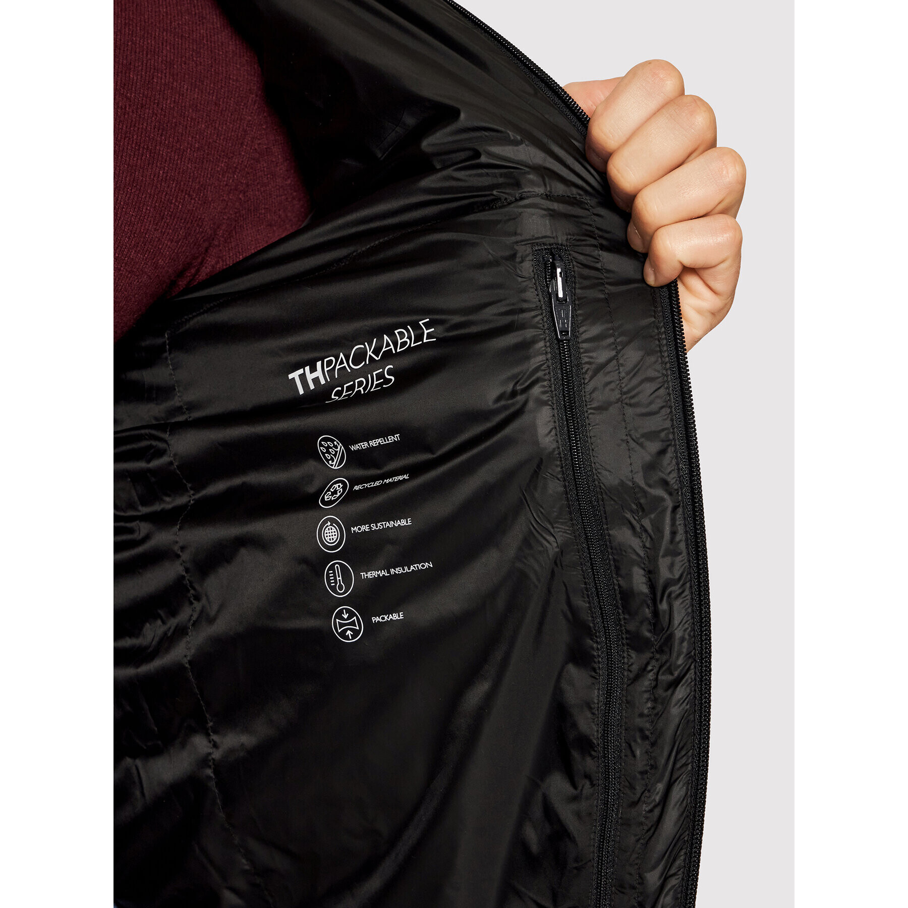 Tommy Hilfiger Пухено яке Core Circular MW0MW18763 Черен Regular Fit - Pepit.bg