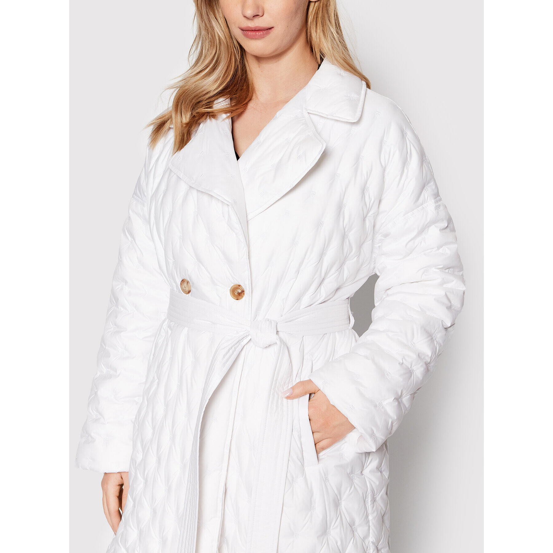 Tommy Hilfiger Пухено яке Embro WW0WW35307 Бял Regular Fit - Pepit.bg