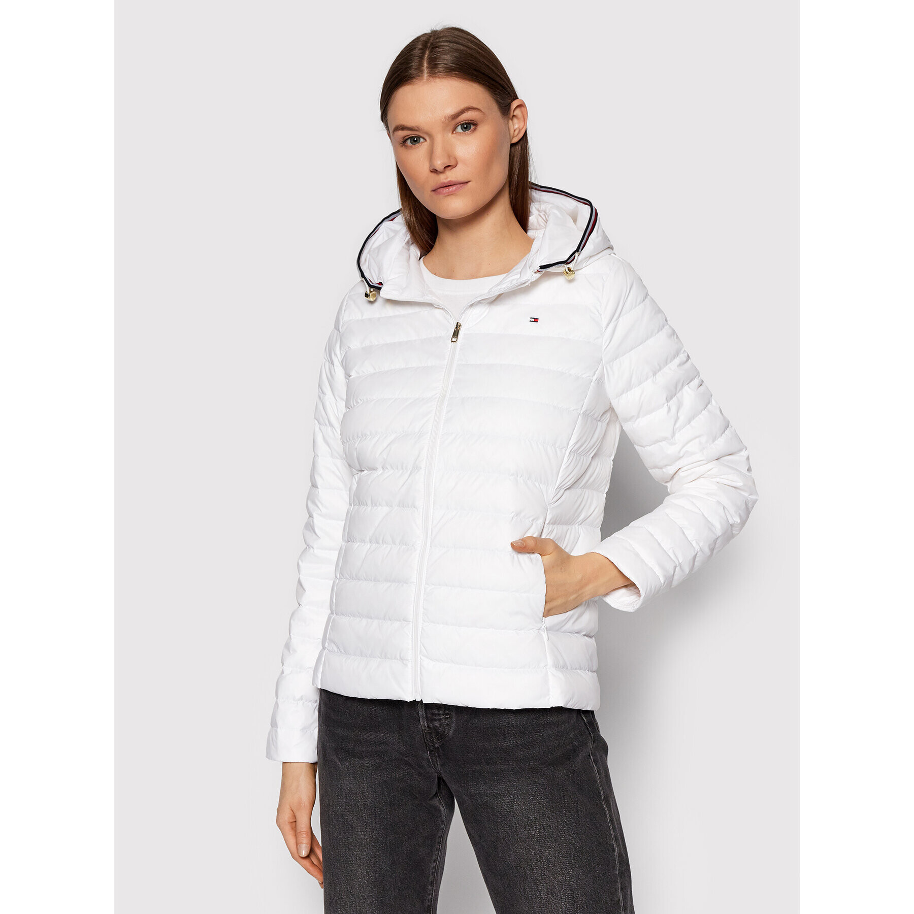 Tommy Hilfiger Пухено яке Ess Lw Down WW0WW30842 Бял Regular Fit - Pepit.bg