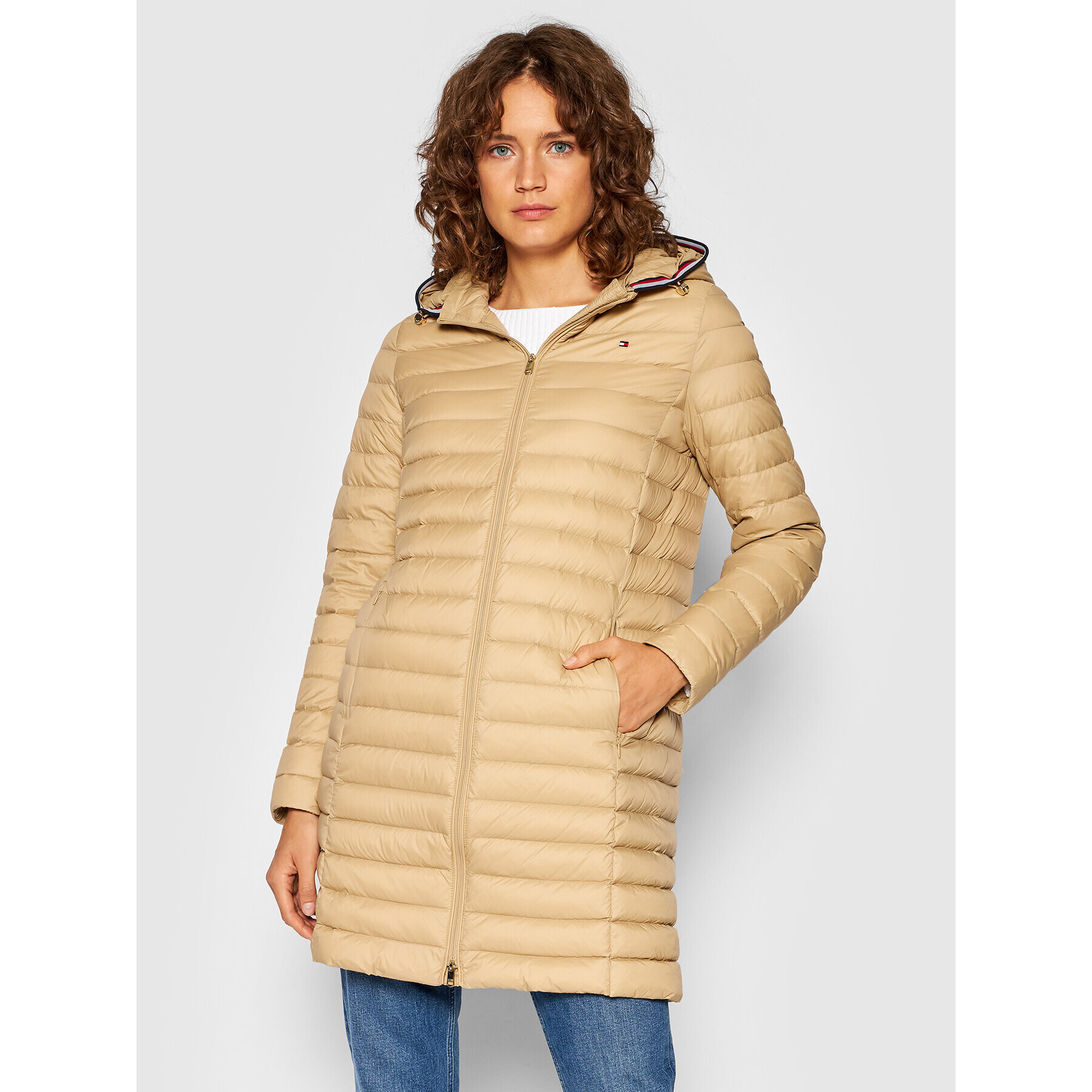 Tommy Hilfiger Пухено яке Essential WW0WW31035 Бежов Regular Fit - Pepit.bg