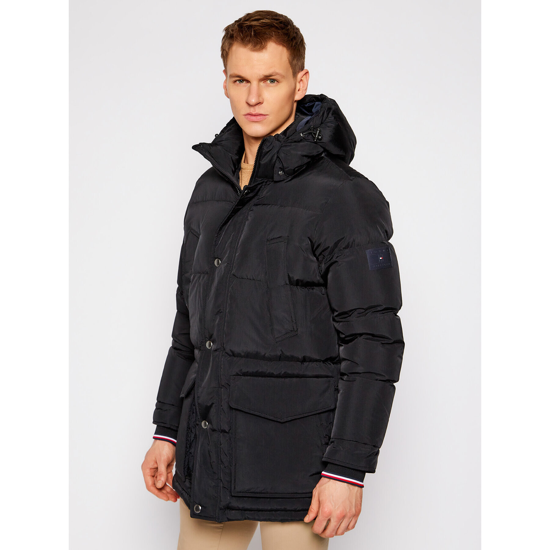 Tommy Hilfiger Пухено яке Hdd MW0MW14889 Черен Regular Fit - Pepit.bg