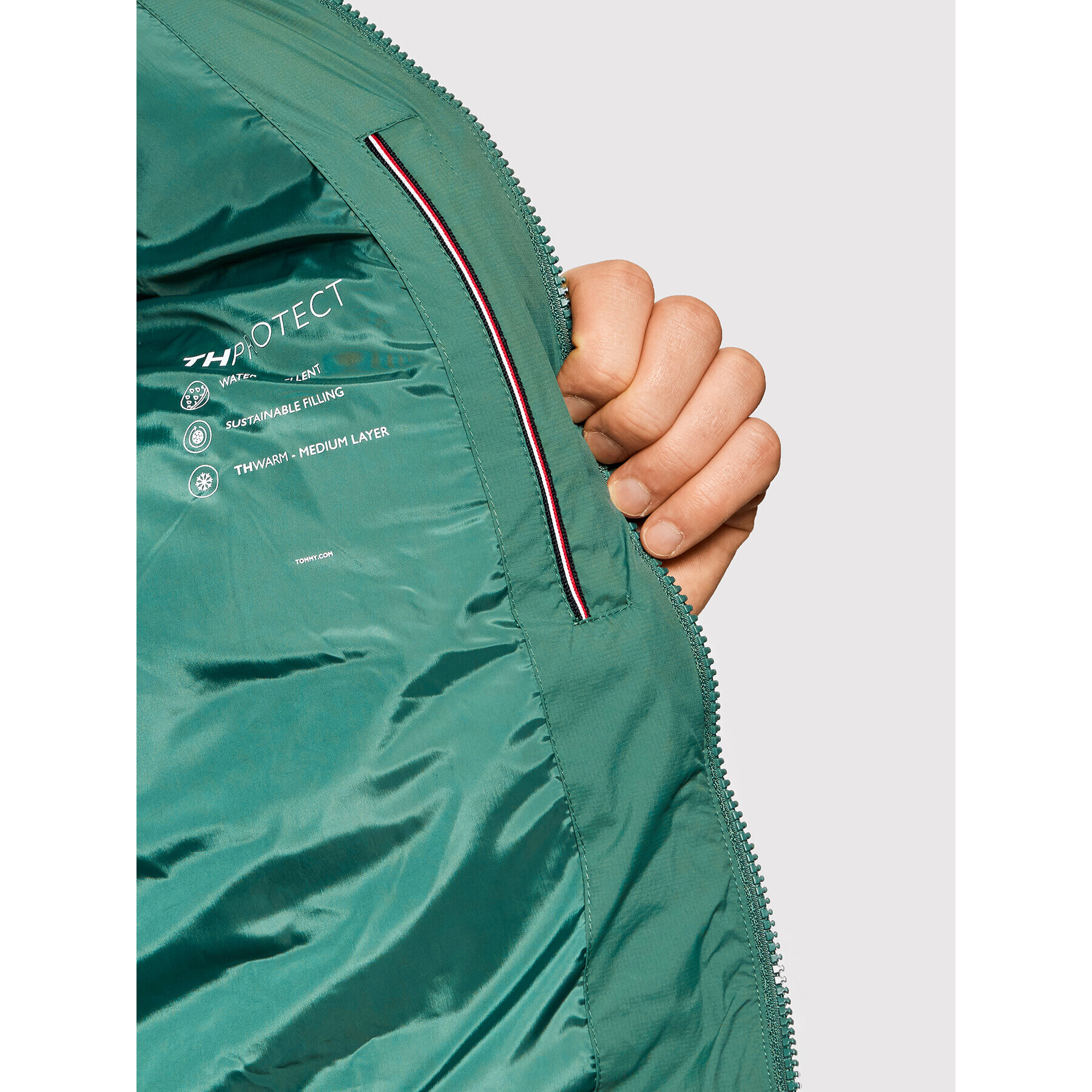 Tommy Hilfiger Пухено яке High Loft MW0MW19656 Зелен Regular Fit - Pepit.bg
