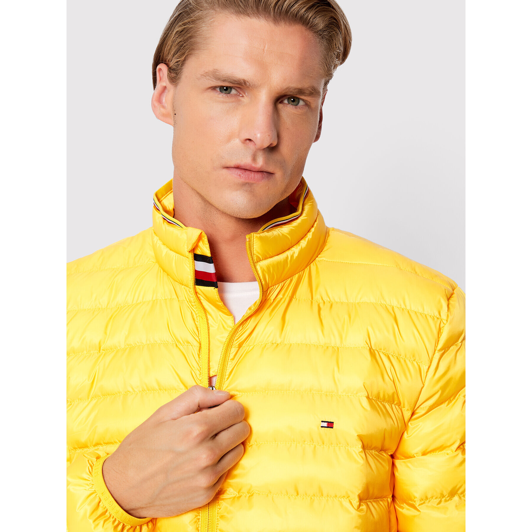 Tommy Hilfiger Пухено яке Circular MW0MW18763 Жълт Regular Fit - Pepit.bg