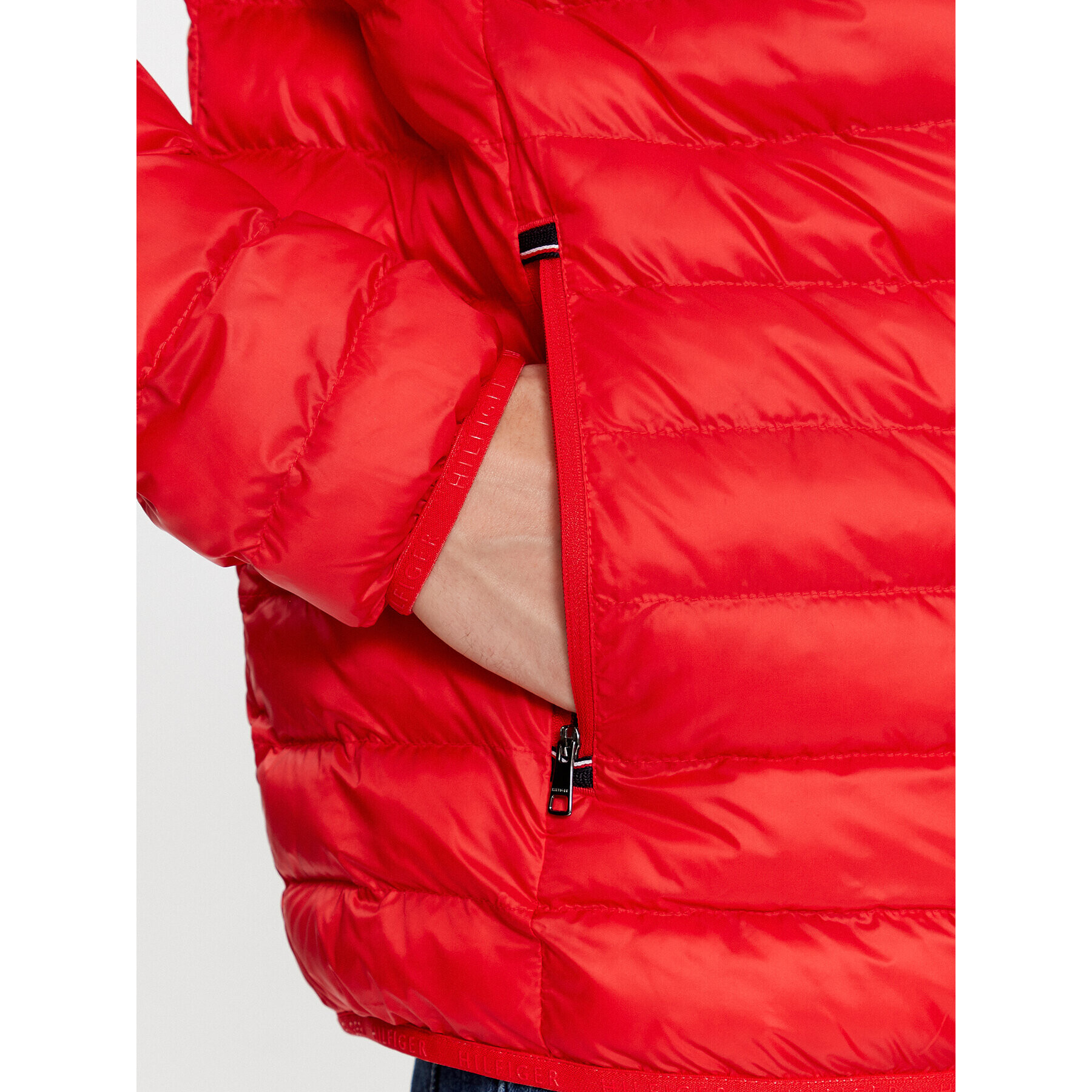 Tommy Hilfiger Пухено яке Core Circular MW0MW18763 Червен Regular Fit - Pepit.bg