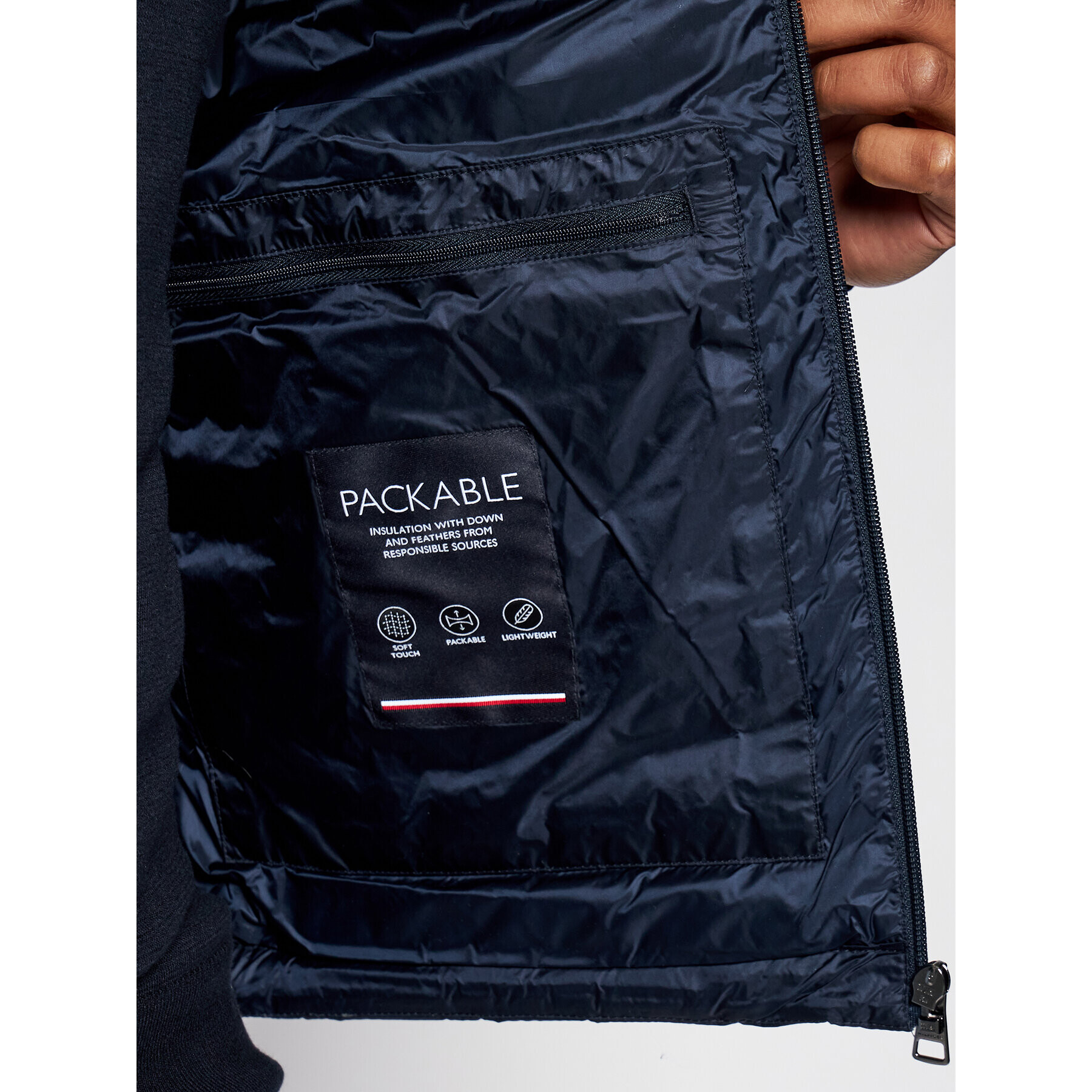 Tommy Hilfiger Пухено яке Core MW0MW12720 Тъмносин Regular Fit - Pepit.bg